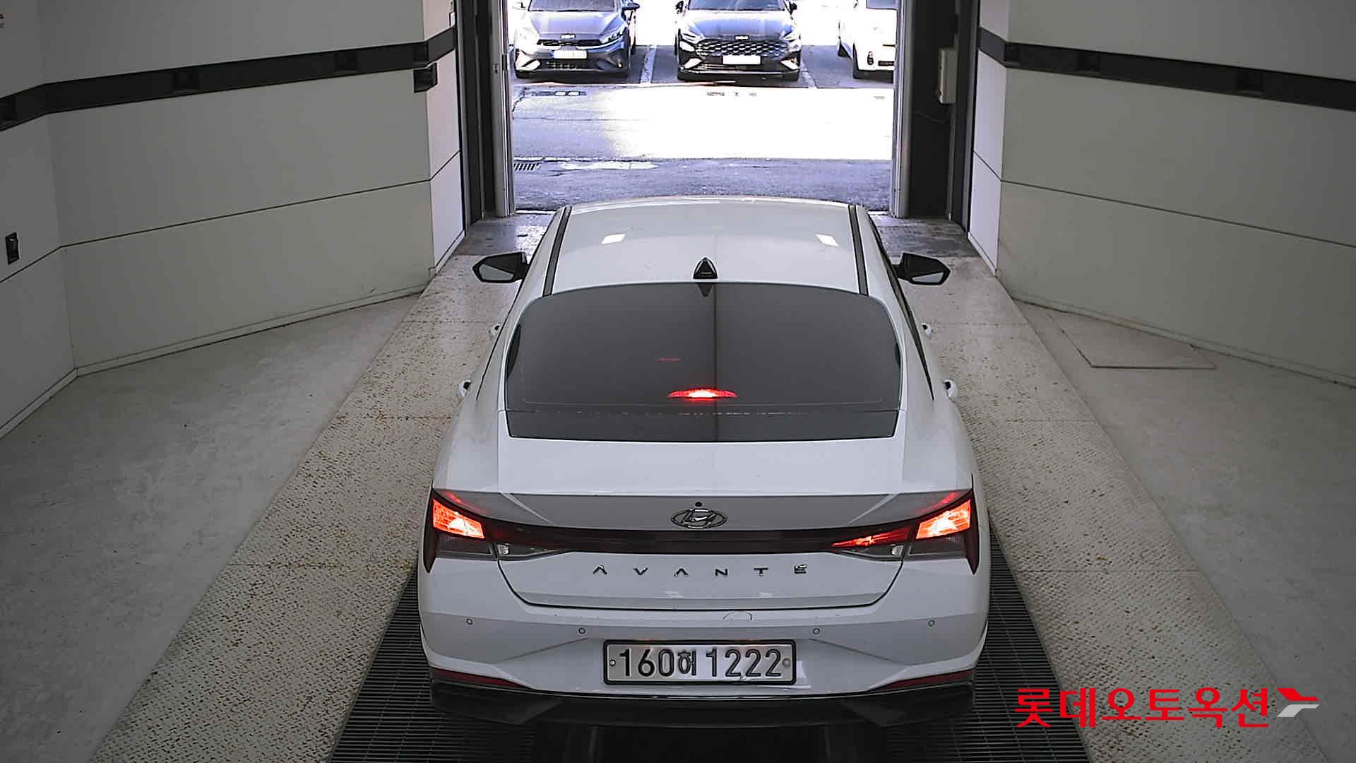 Hyundai Avante 2021 Polar White из Кореи, фото 5