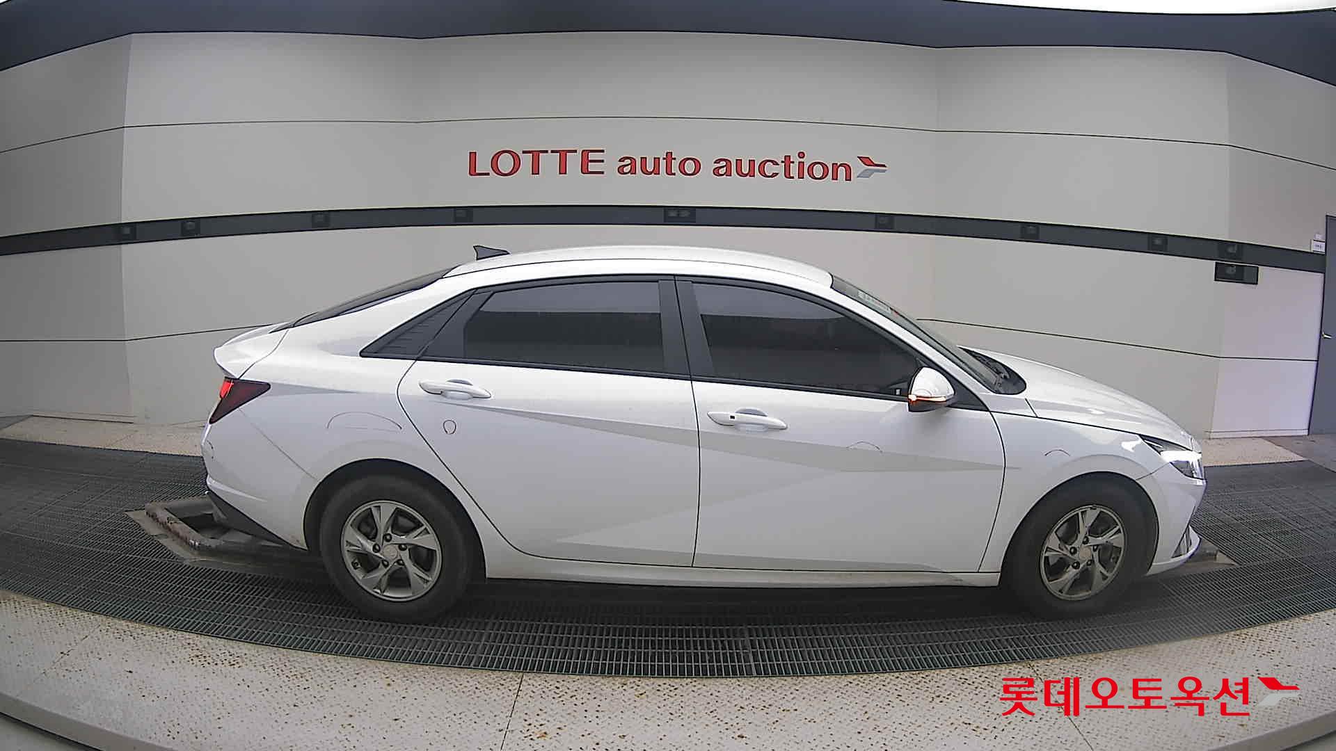 Hyundai Avante 2021 Polar White из Кореи, фото 3