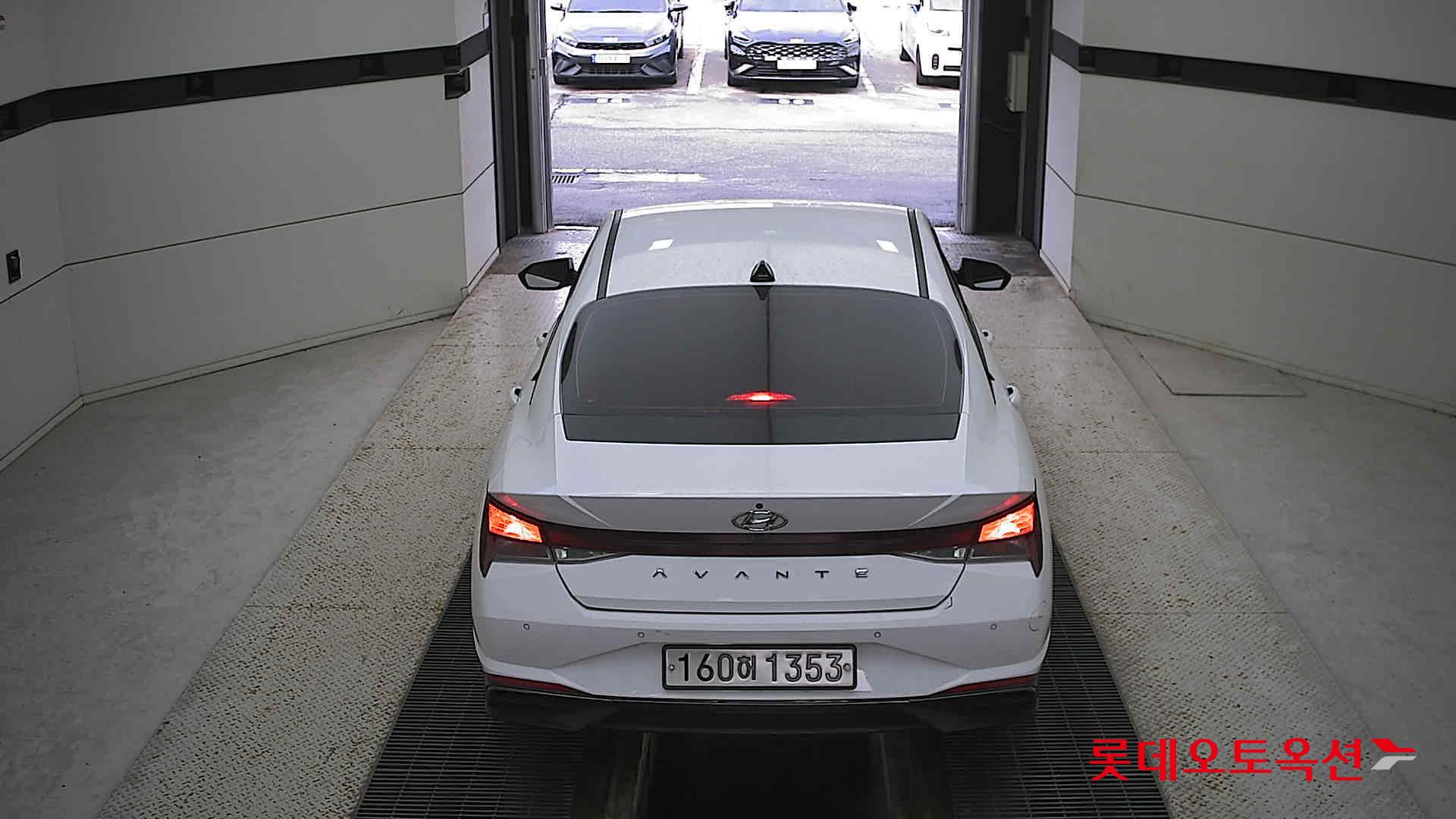 Hyundai Avante 2021 Polar White из Кореи, фото 5