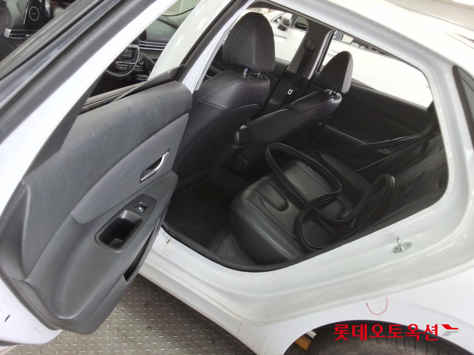 Hyundai Avante id 3466820 из Кореи 36