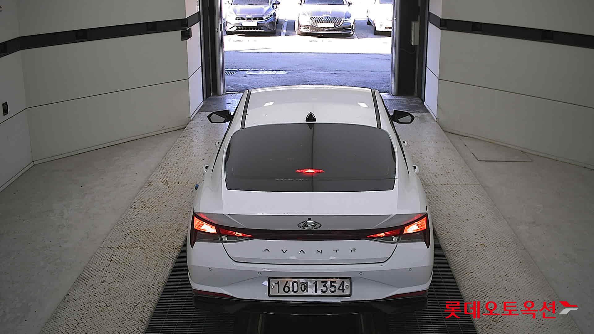 Hyundai Avante 2021 Polar White из Кореи, фото 5