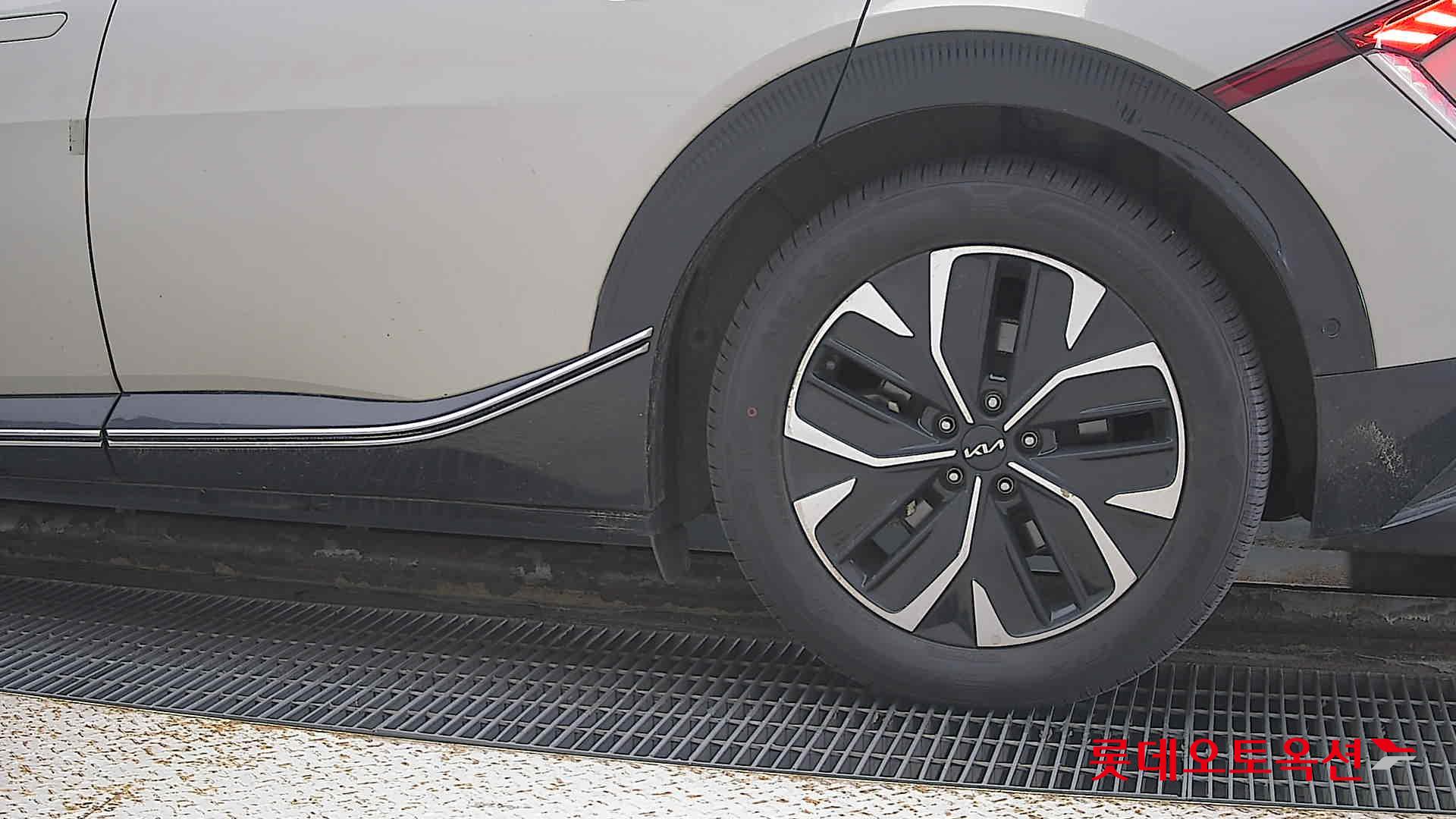 كيا - EV6 - Image 22