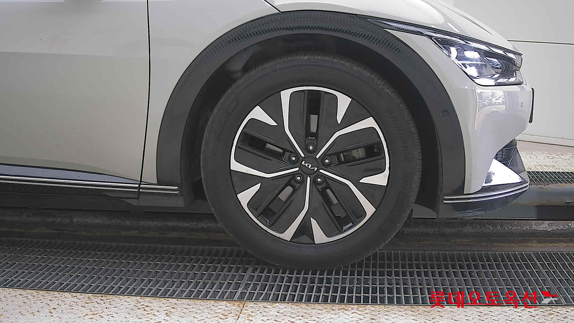 كيا - EV6 - Image 23