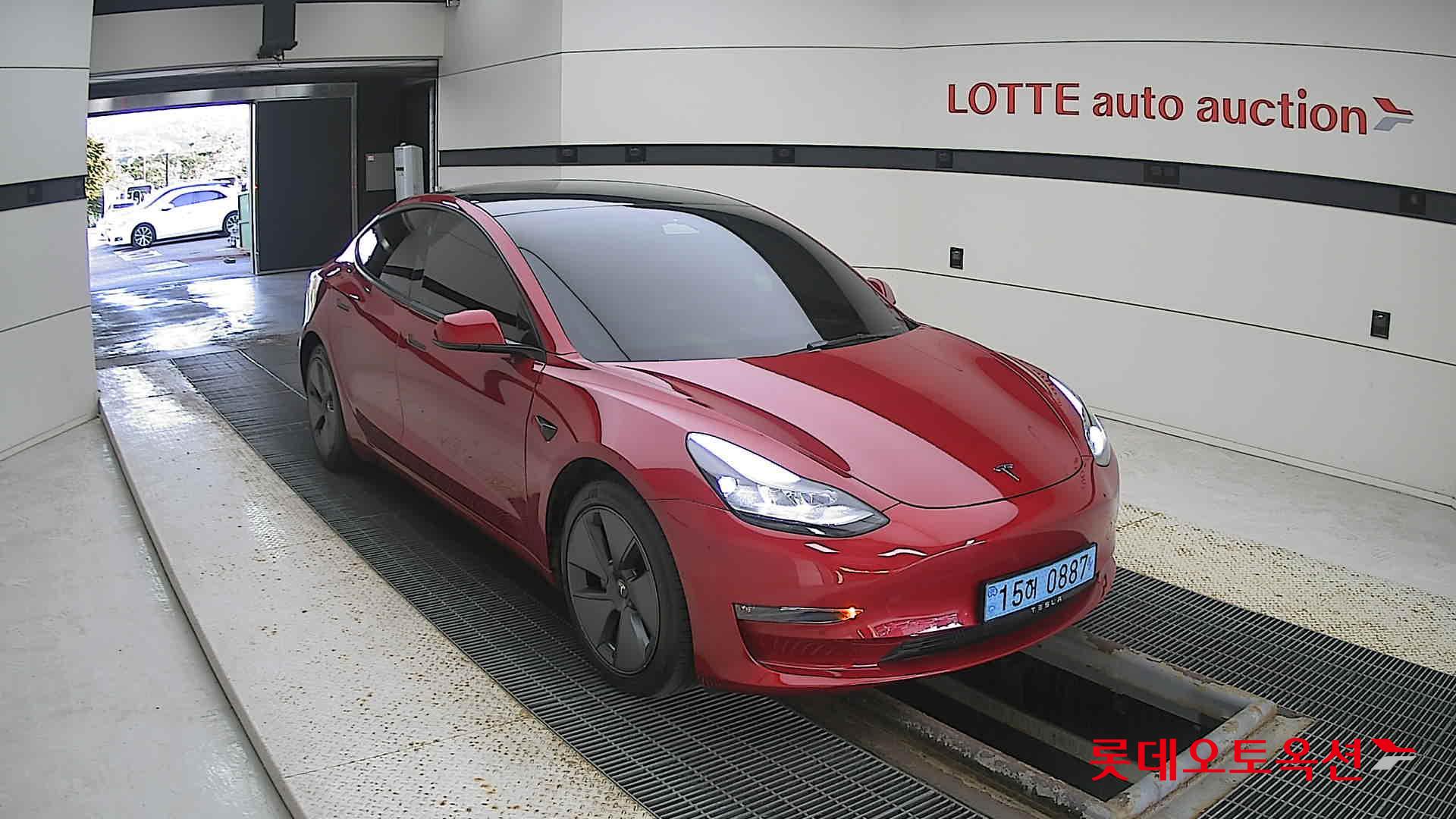 تسلا - MODEL 3 - Image 2