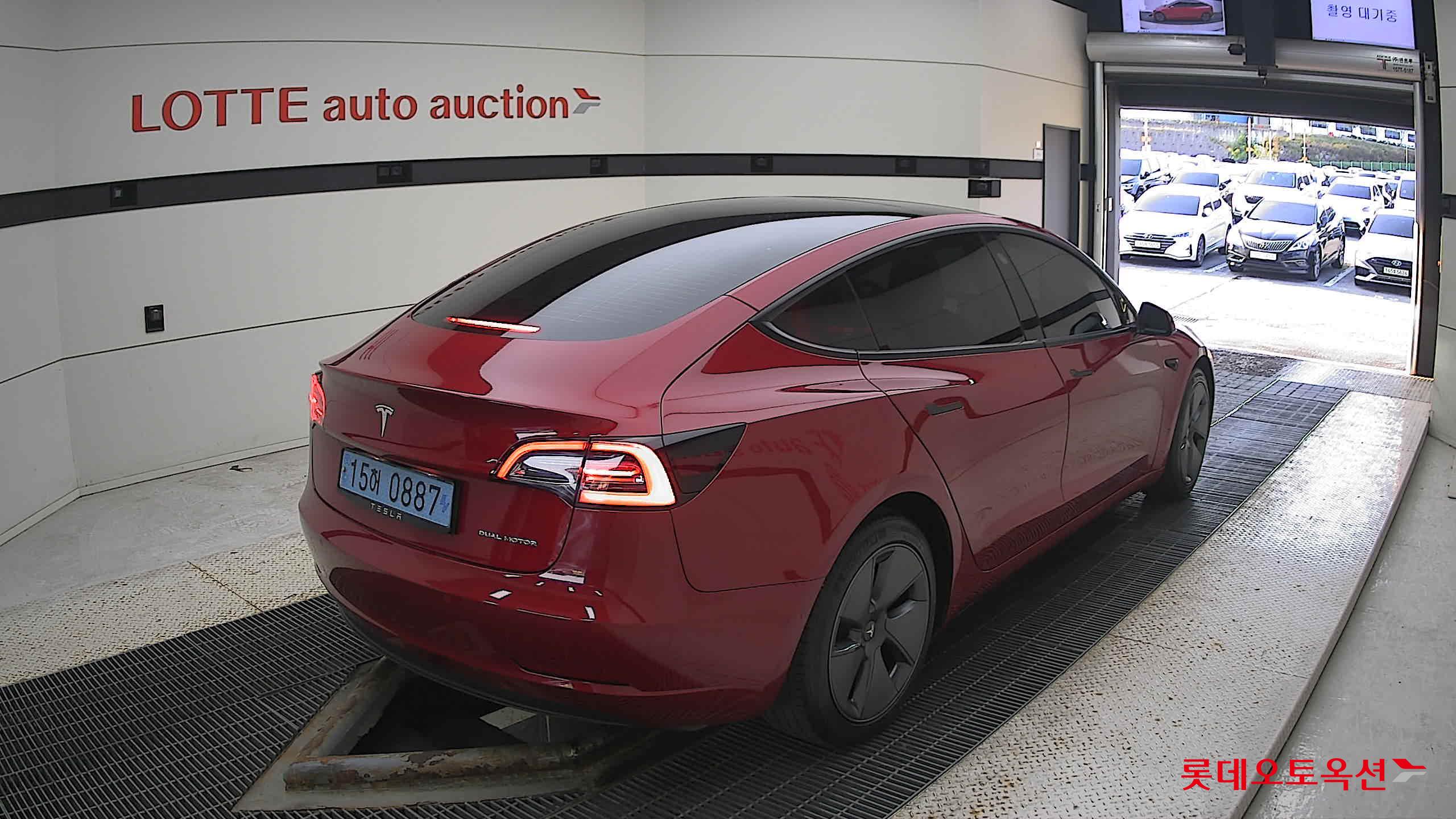 تسلا - MODEL 3 - Image 4