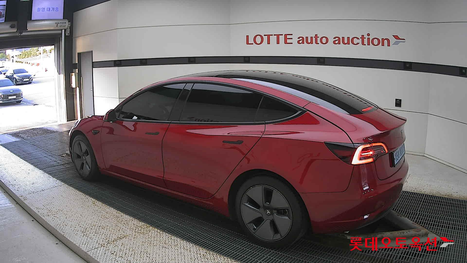 تسلا - MODEL 3 - Image 10