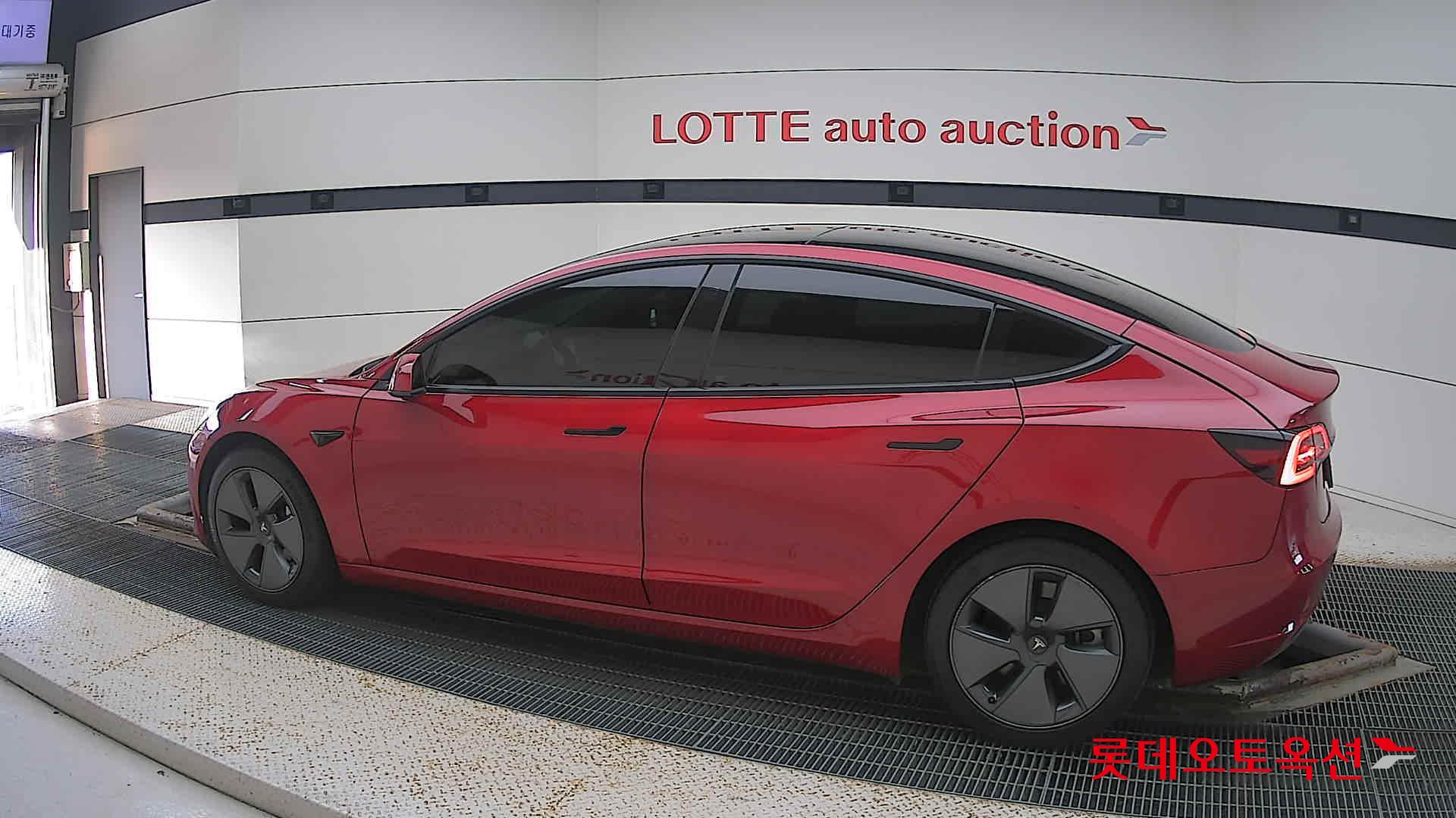 تسلا - MODEL 3 - Image 11