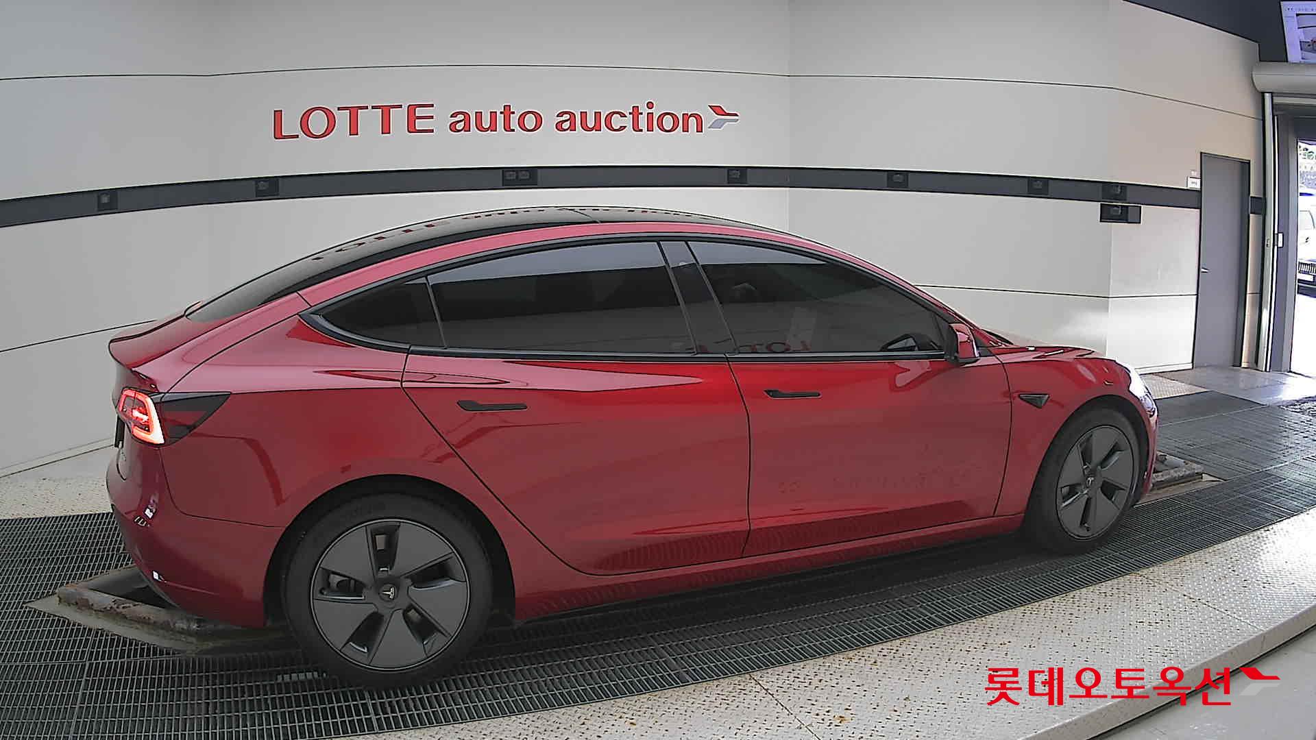 تسلا - MODEL 3 - Image 18