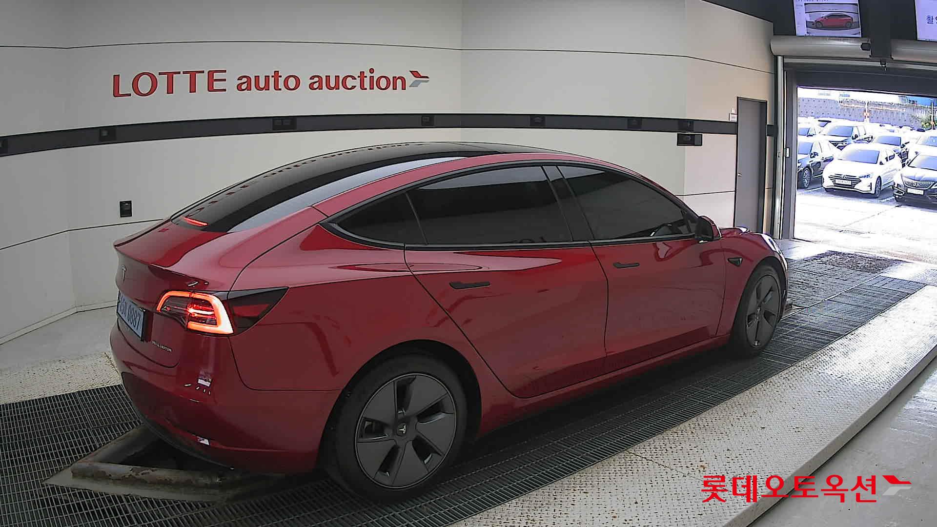 تسلا - MODEL 3 - Image 19