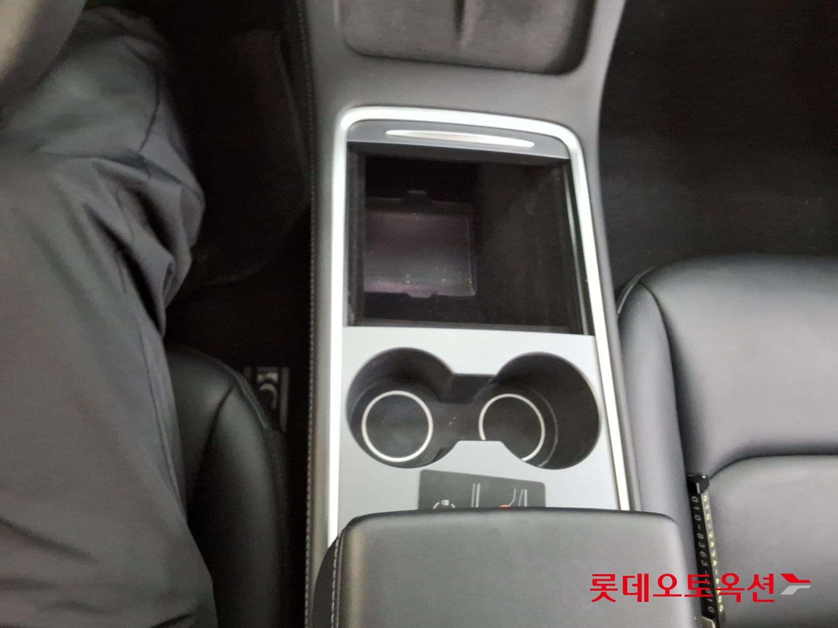 تسلا - MODEL 3 - Image 31