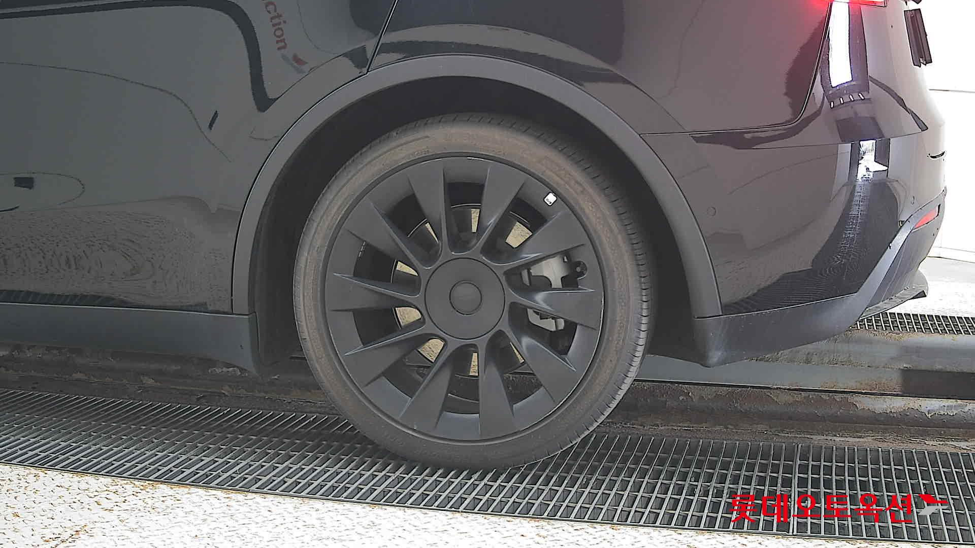 Tesla Model Y Long Range id 3476500 из Кореи 22