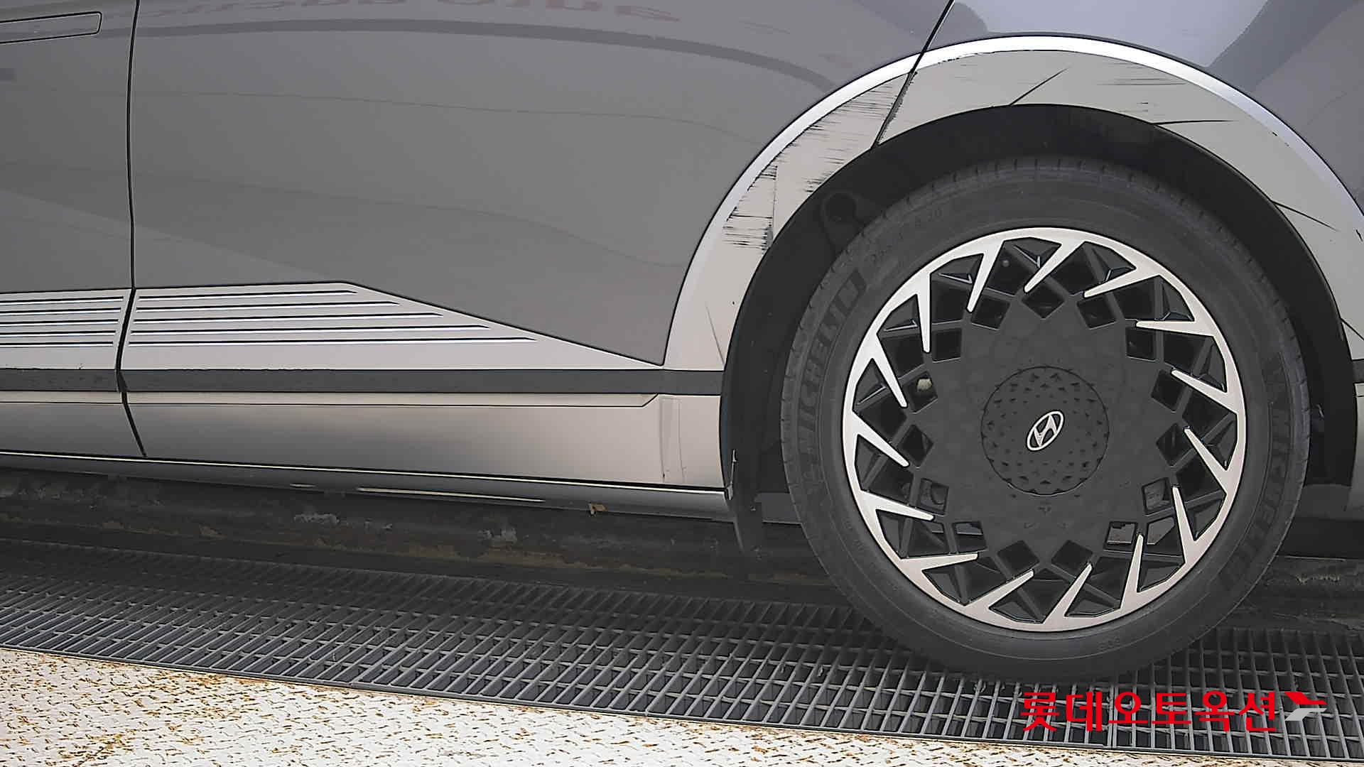 هيونداي - أيونيك - Image 22