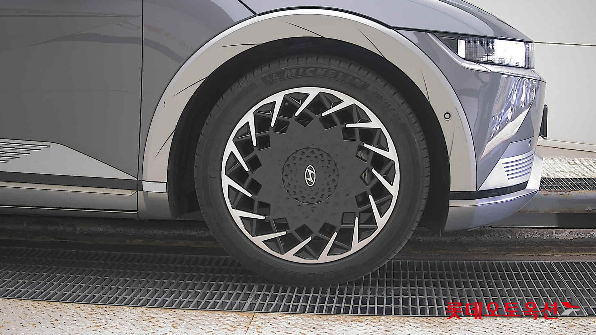 هيونداي - أيونيك - Image 23