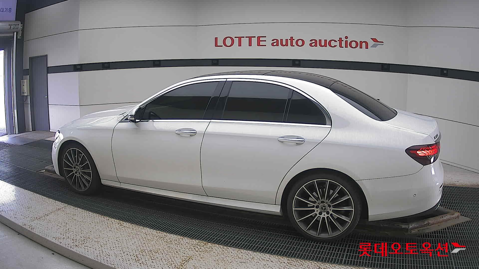 مرسيدس - E350 - Image 11