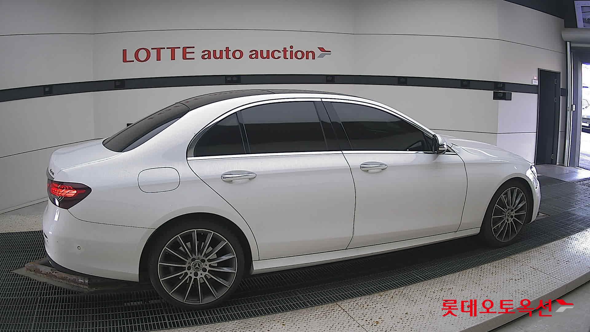 مرسيدس - E350 - Image 18