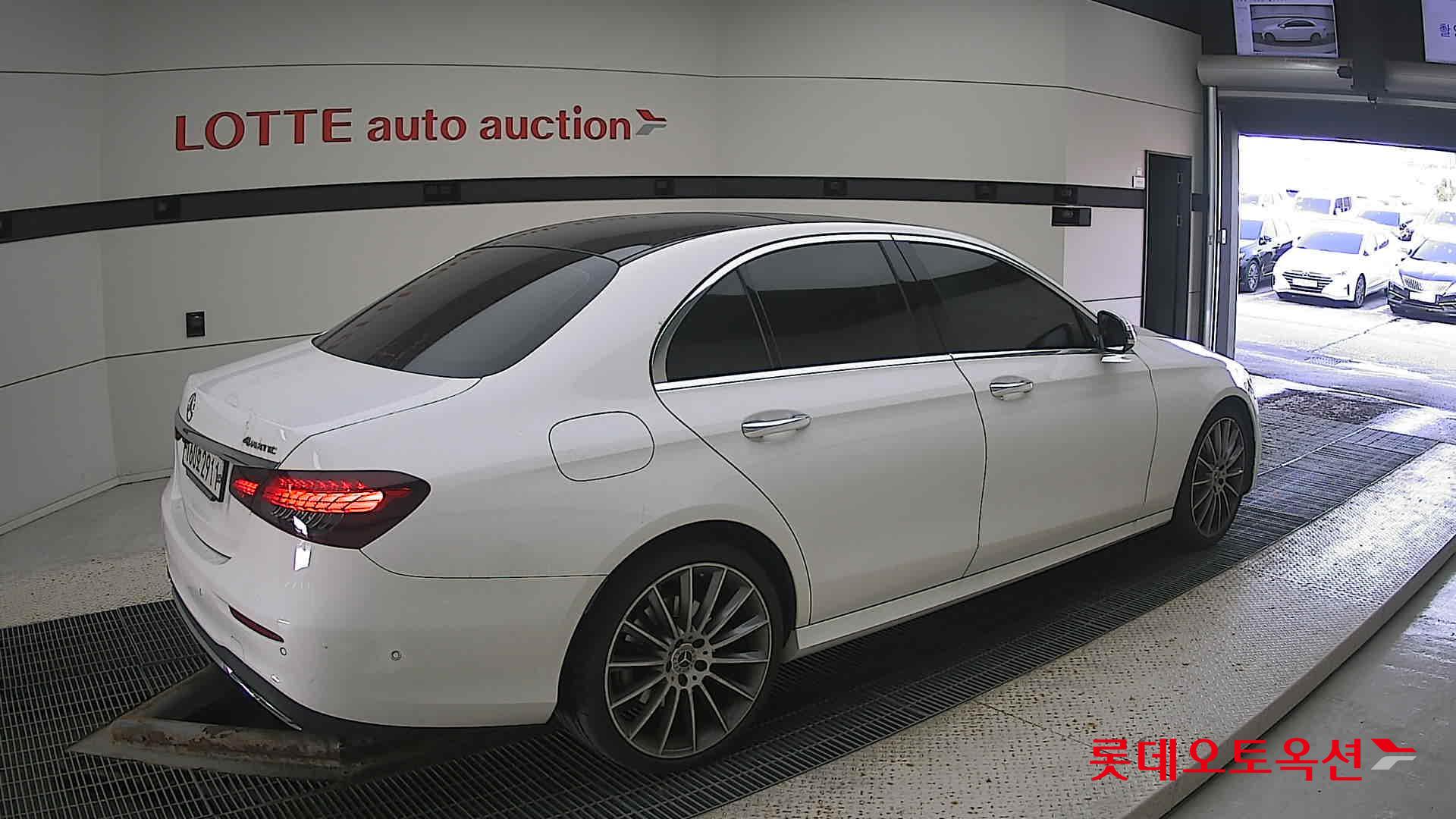 مرسيدس - E350 - Image 19