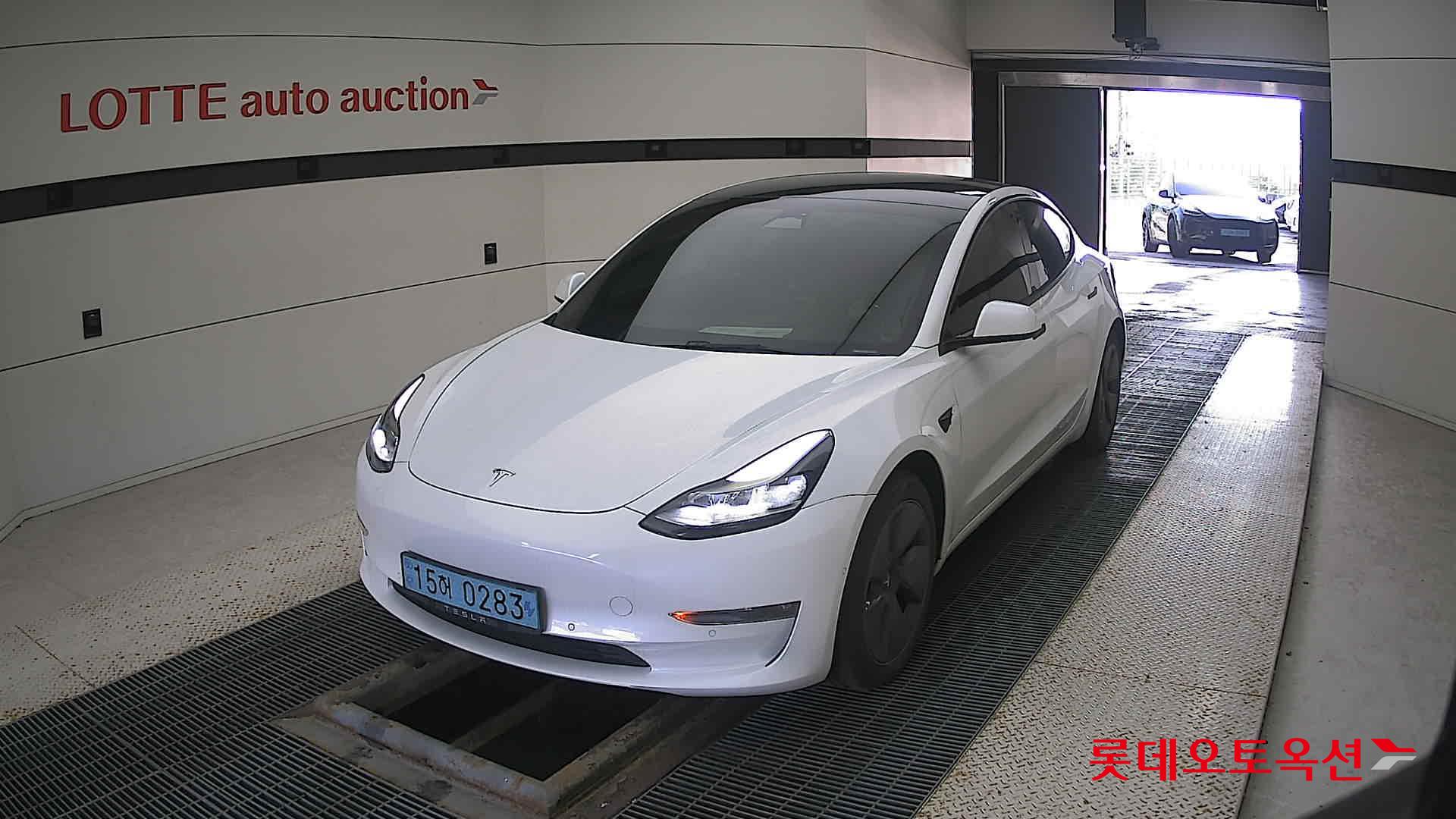 Tesla Model 3 Long Range 2022 Pearl White Multi-coat из Кореи