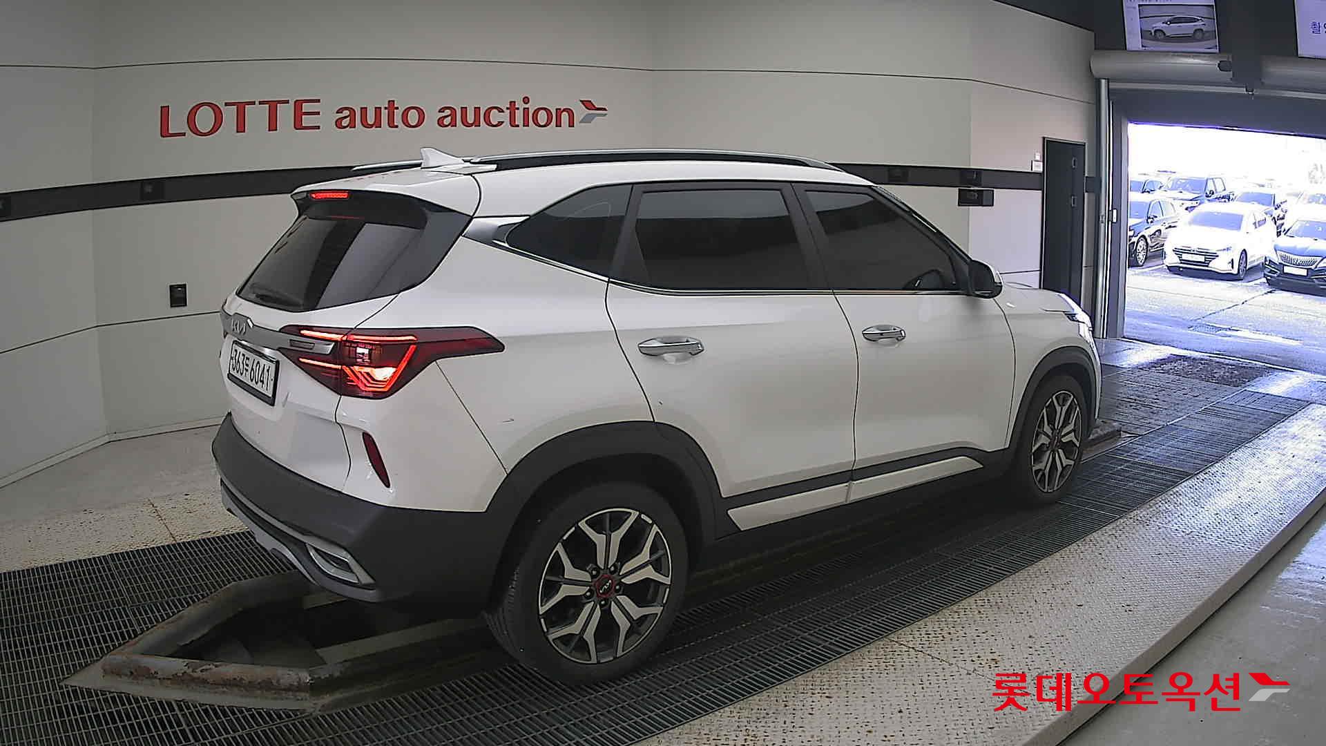 كيا - سيلتوس - Image 19