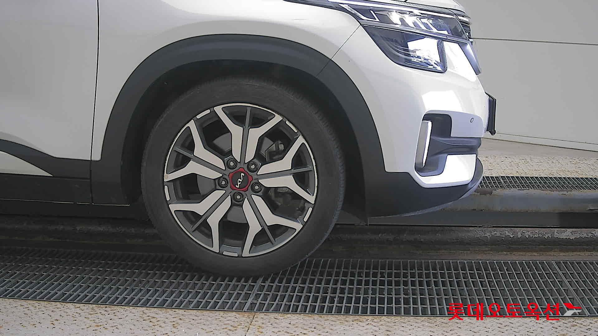 كيا - سيلتوس - Image 23