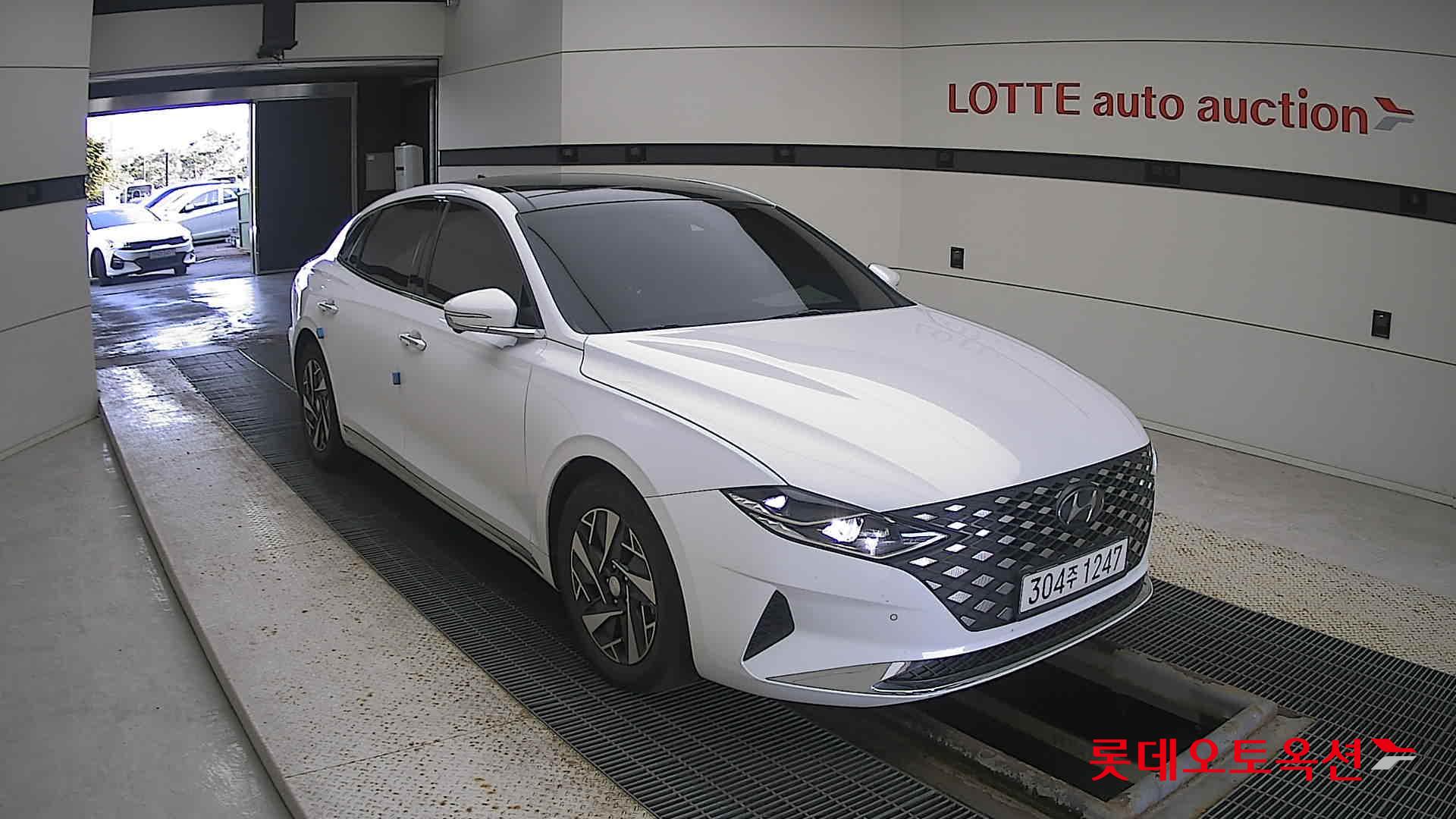 هيونداي - أزيرا - Image 2