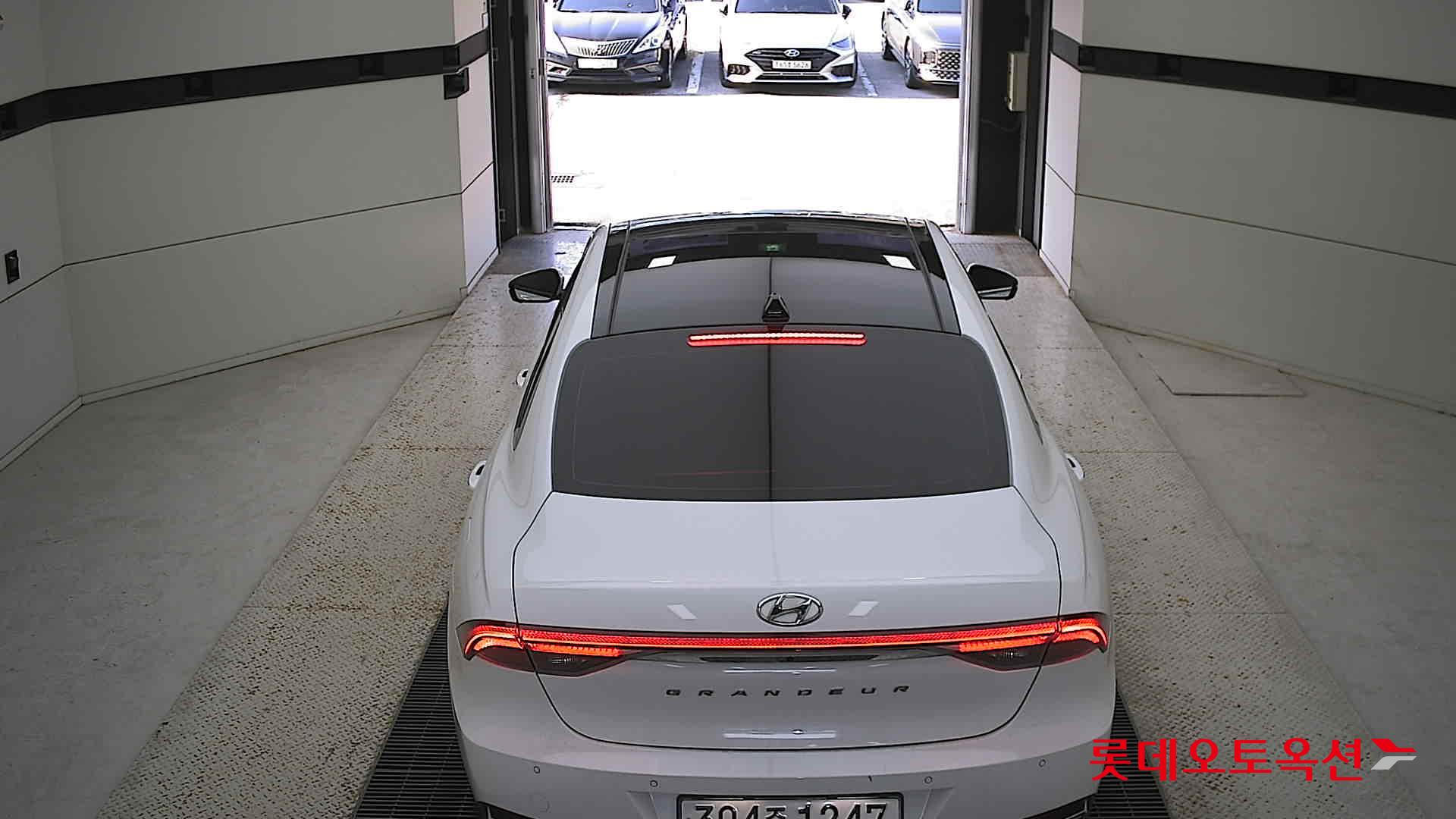 هيونداي - أزيرا - Image 5