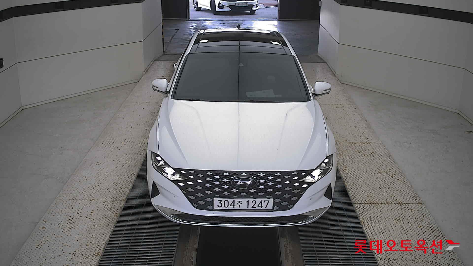 هيونداي - أزيرا - Image 8