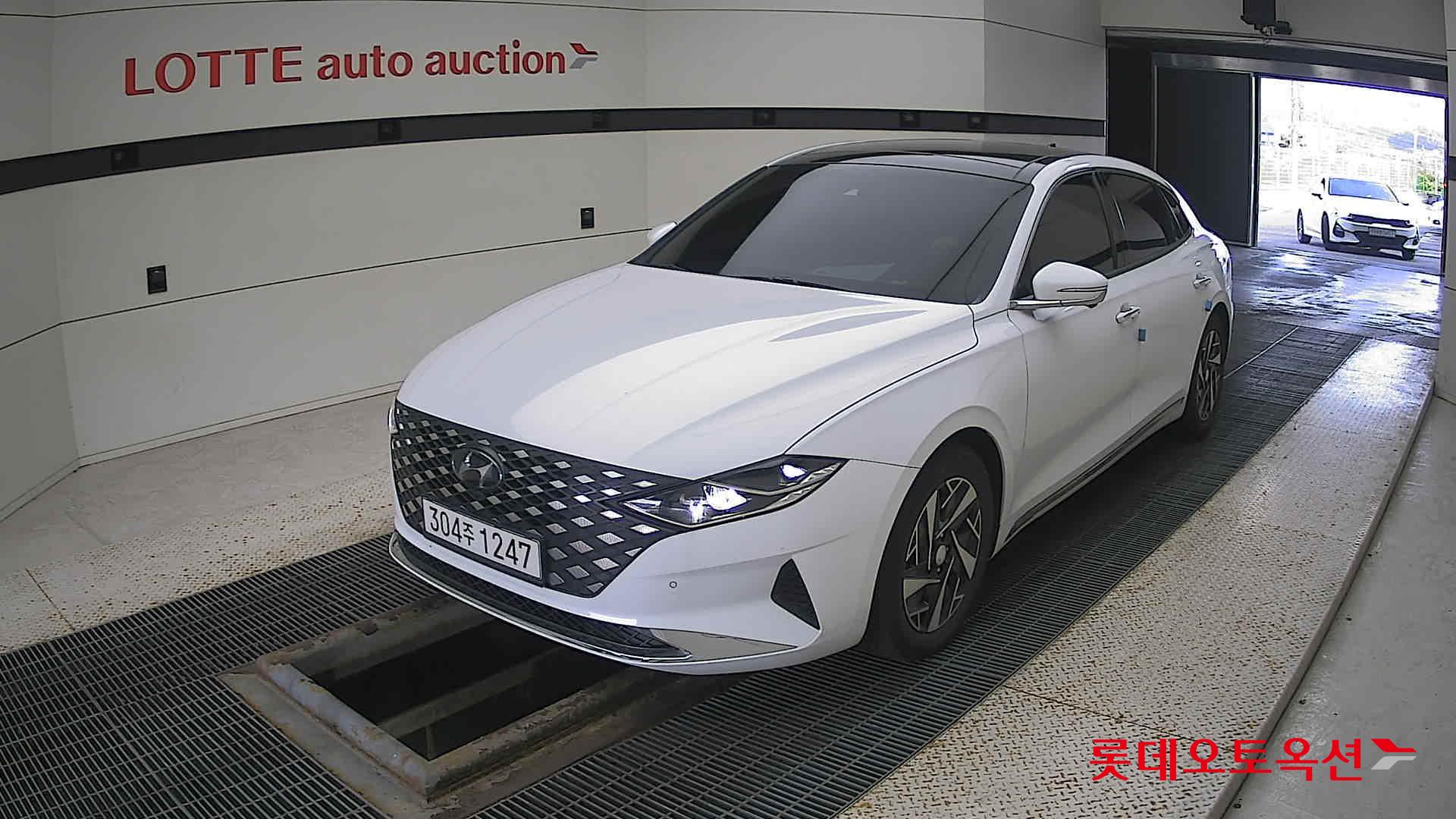 هيونداي - أزيرا - Image 14