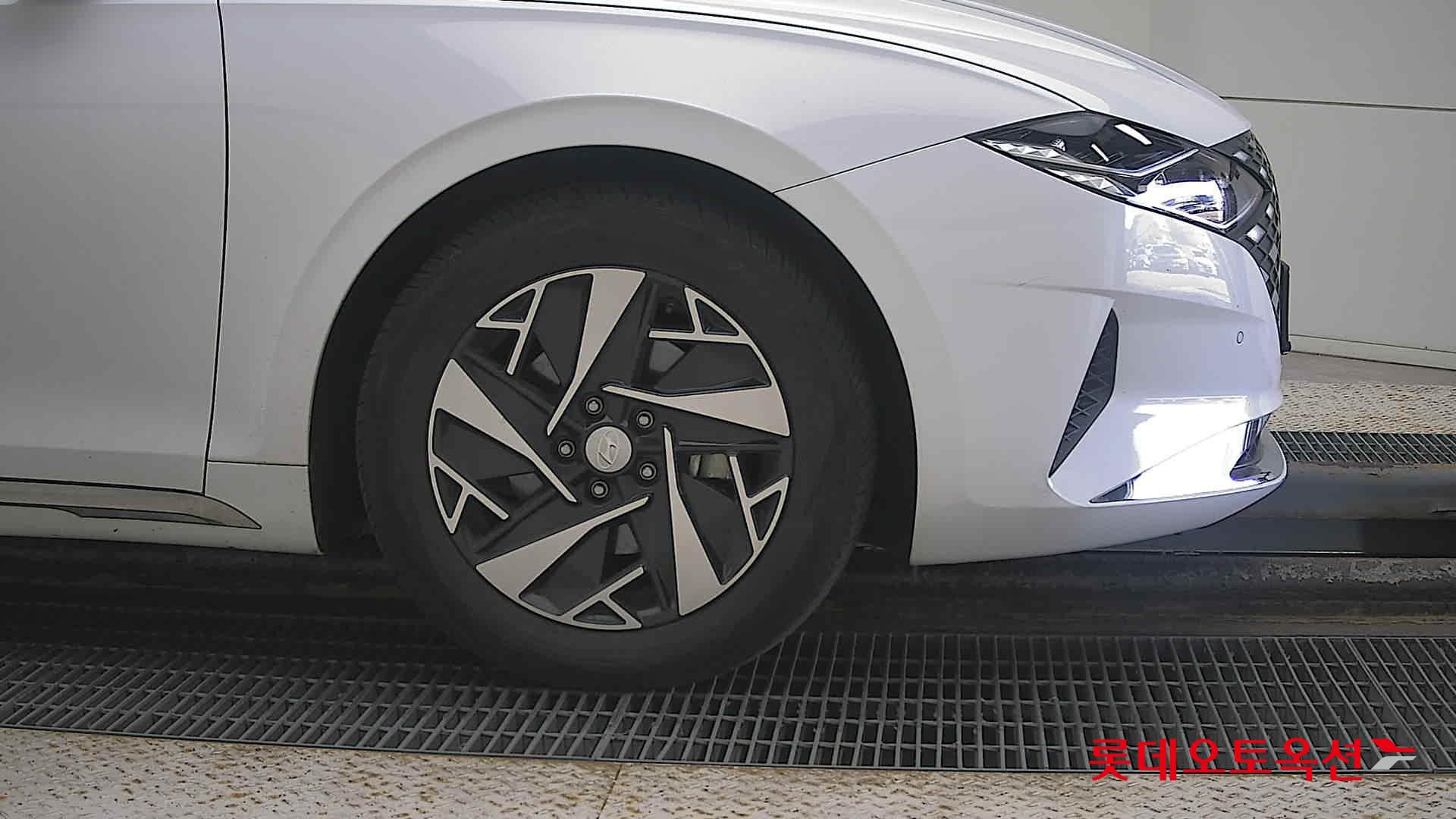 هيونداي - أزيرا - Image 23