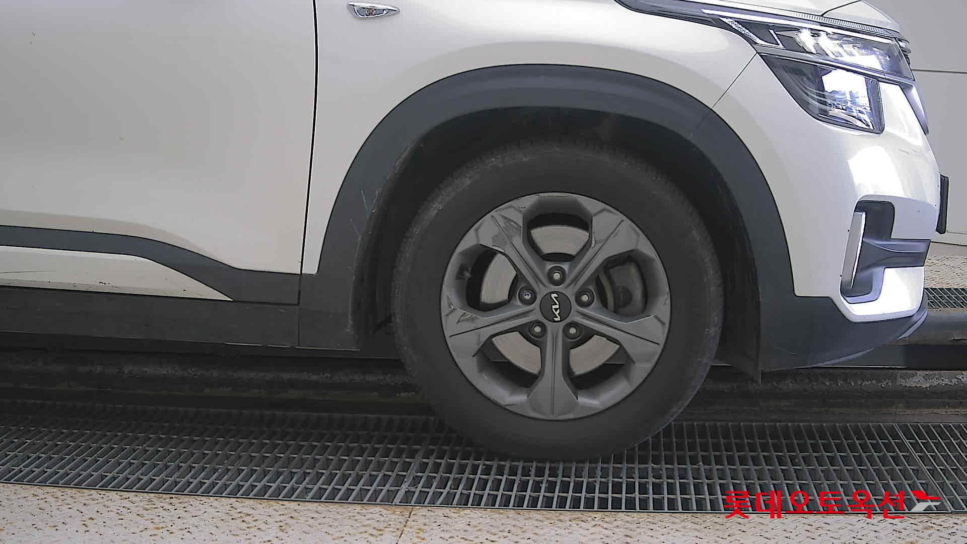 كيا - سيلتوس - Image 23