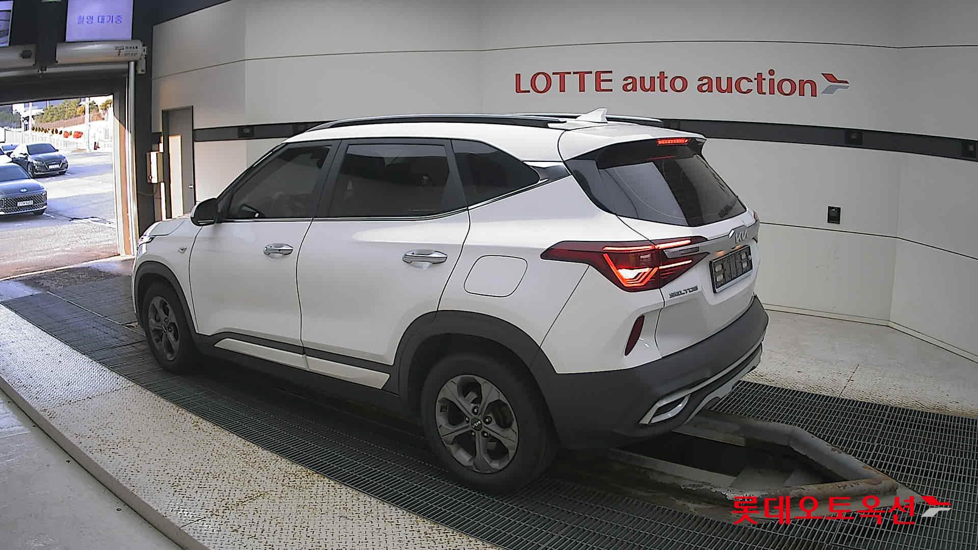 كيا - سيلتوس - Image 10