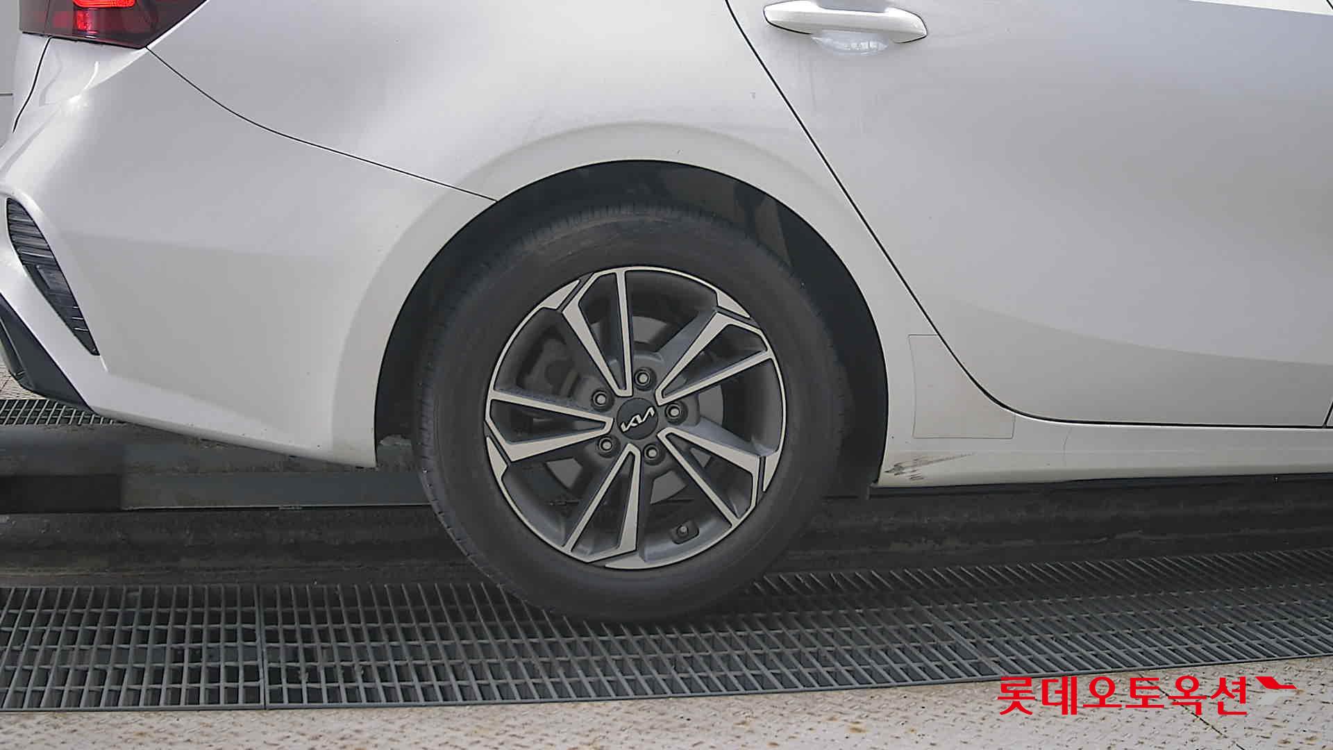 كيا - K3 - Image 24