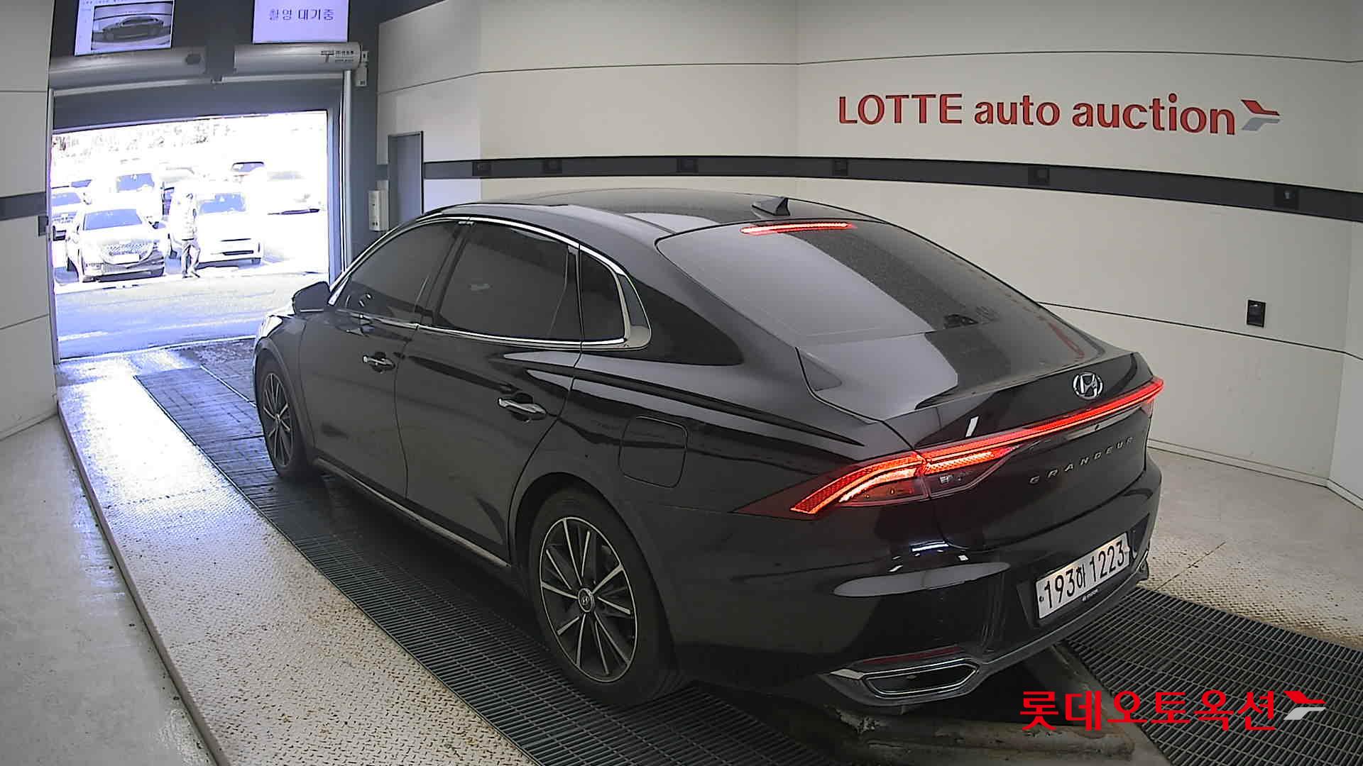 Hyundai Grandeur 2022 Midnight Black Pearl из Кореи, фото 6