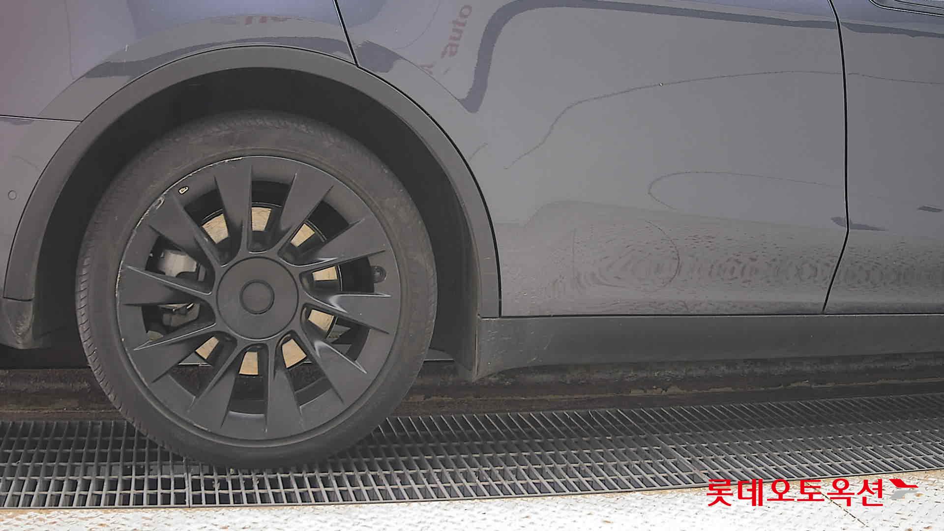 Tesla Model Y Long Range id 3441831 из Кореи 24