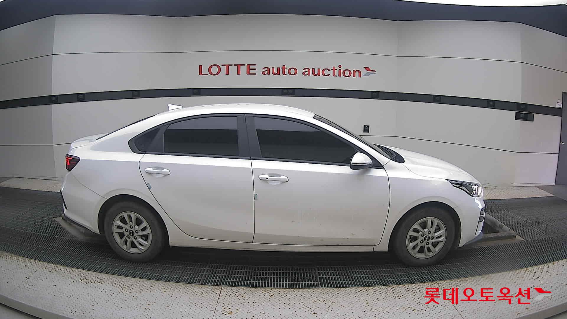 Kia K3 2020 Snow White Pearl из Кореи, фото 3