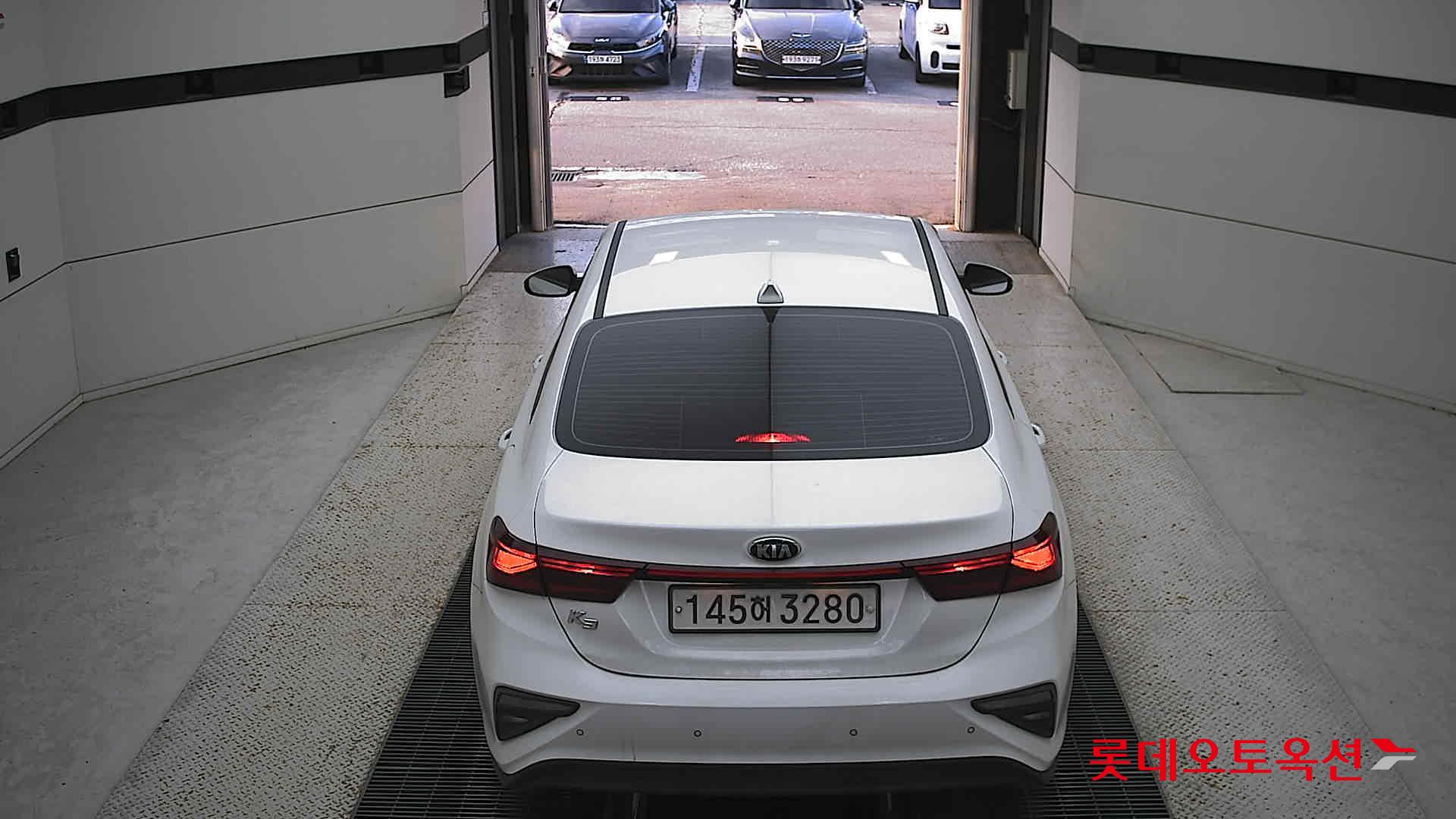 Kia K3 2020 Snow White Pearl из Кореи, фото 5