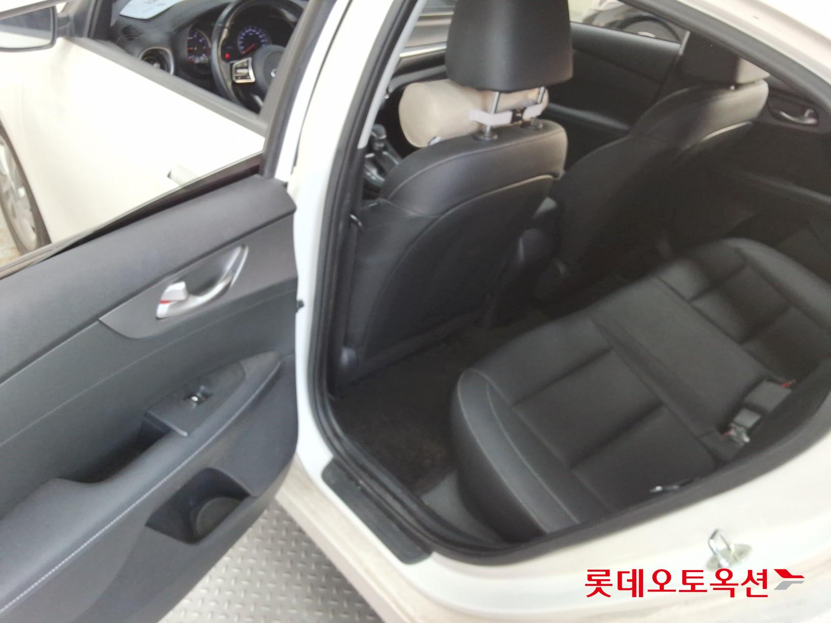 Kia K3 id 3446731 из Кореи 36