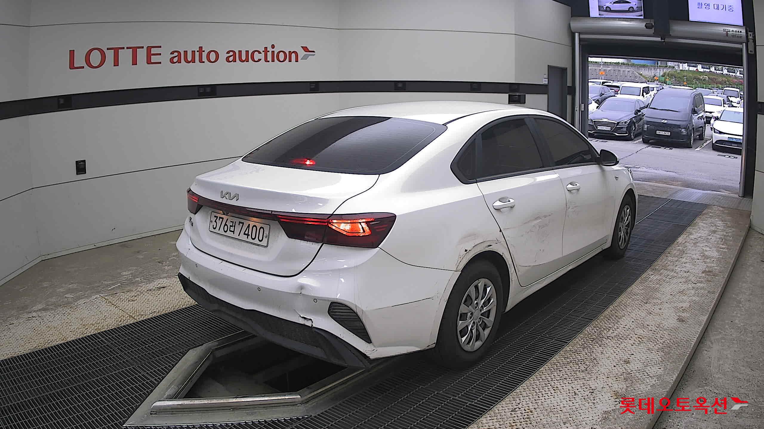 Kia K3 - 5