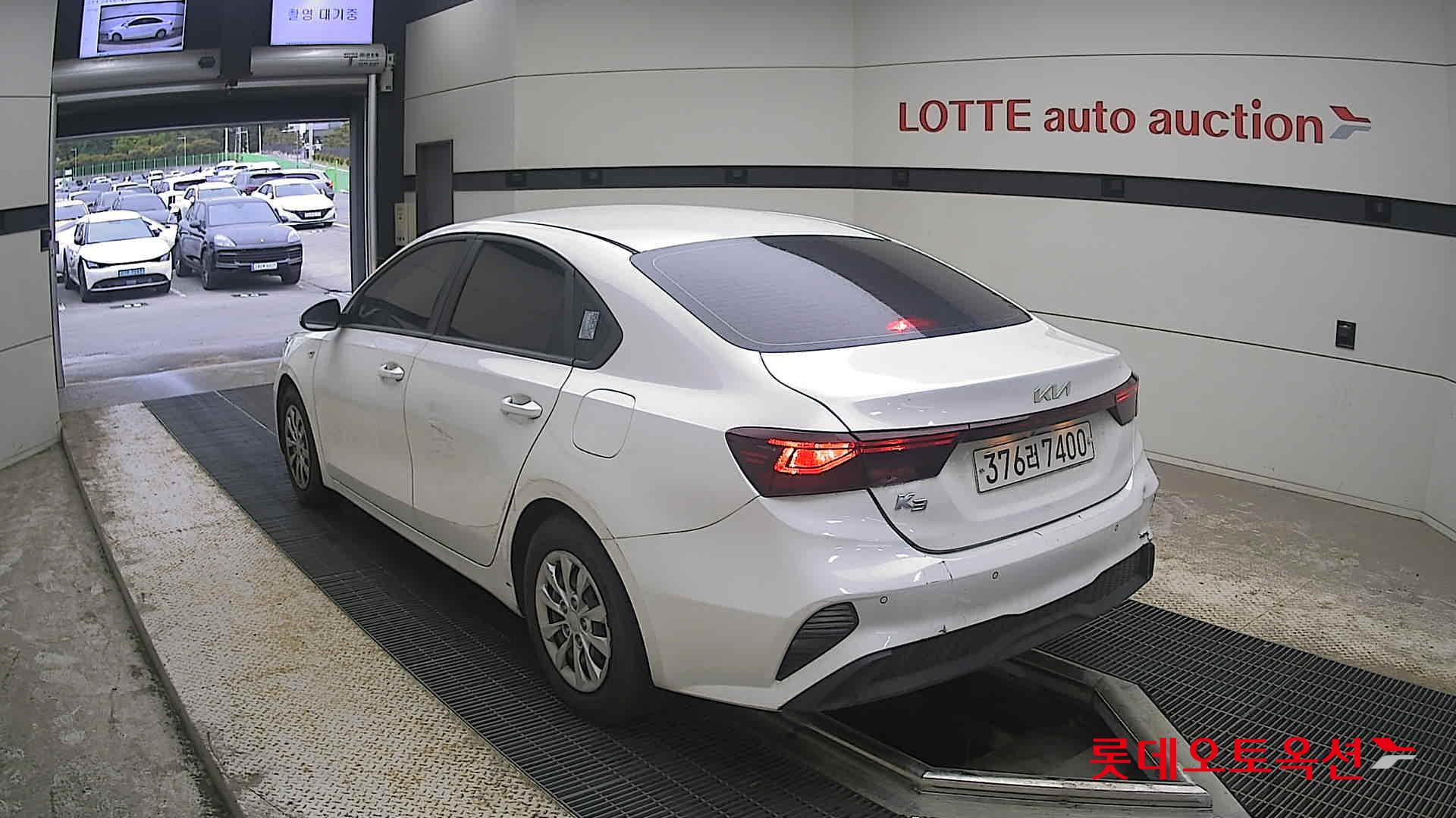 Kia K3 - 4