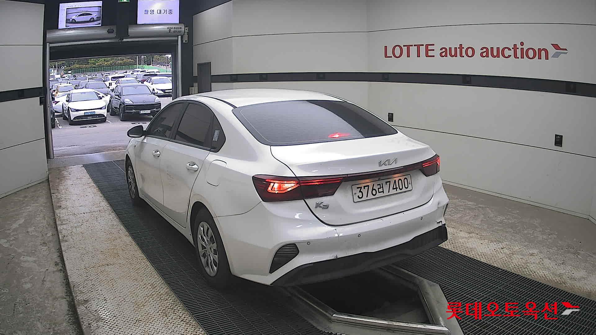 Kia K3 - 16
