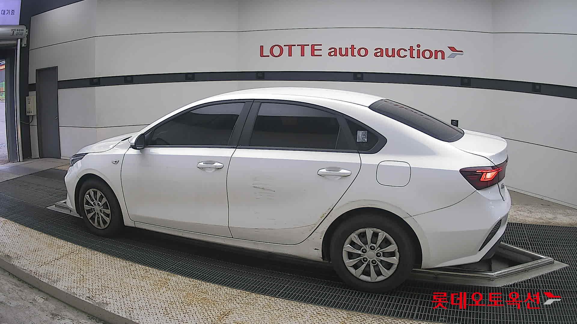 Kia K3 - 14