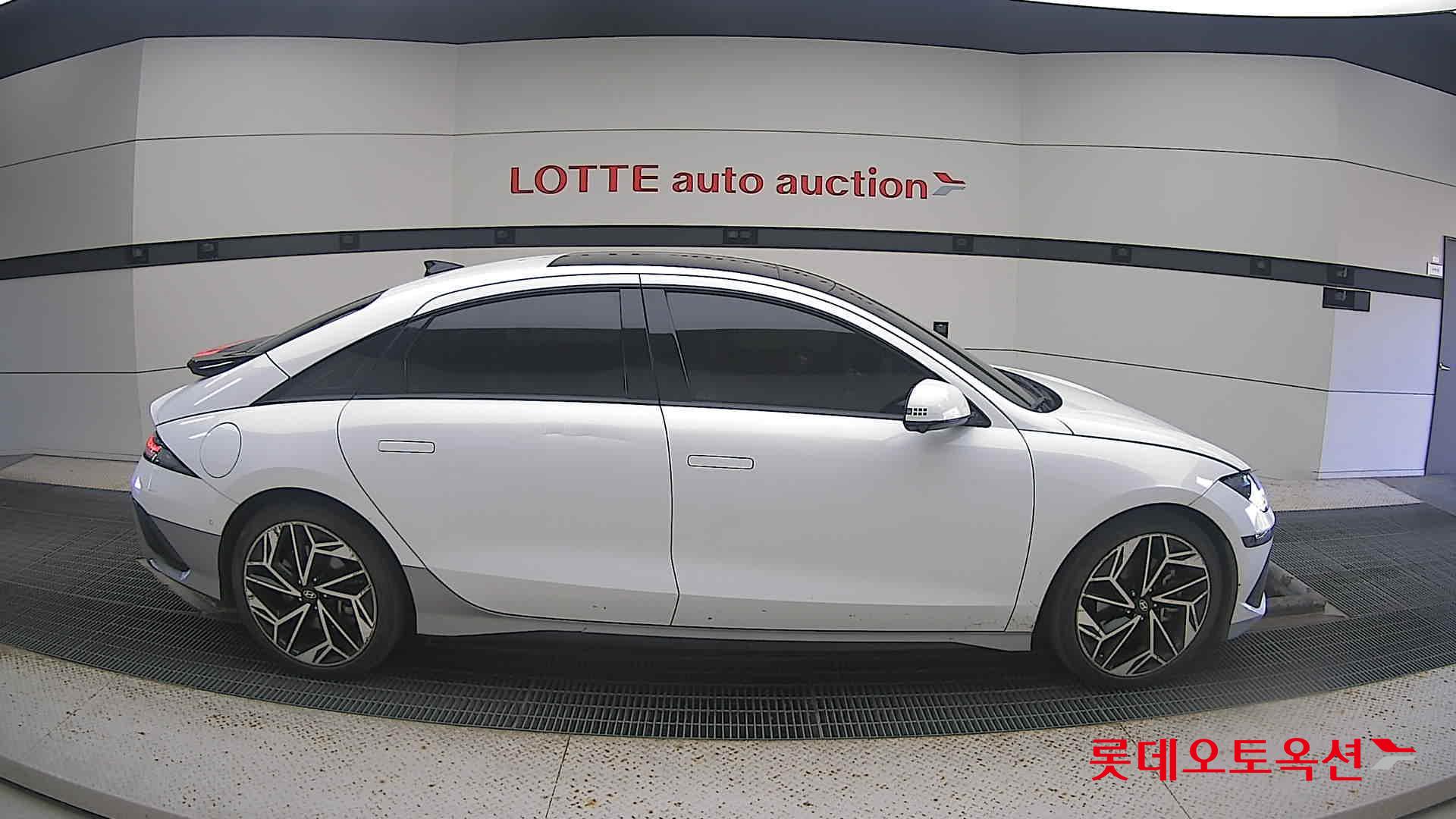 Hyundai IONIQ 6 2023 Serenity White Pearl (Optional addition) из Кореи, фото 3