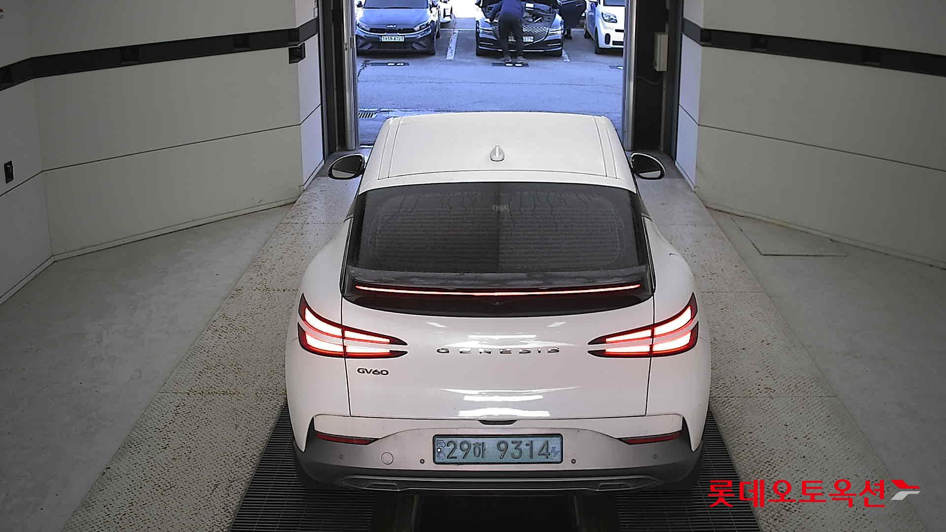 Hyundai GV60 2022 Uyuni White из Кореи, фото 5