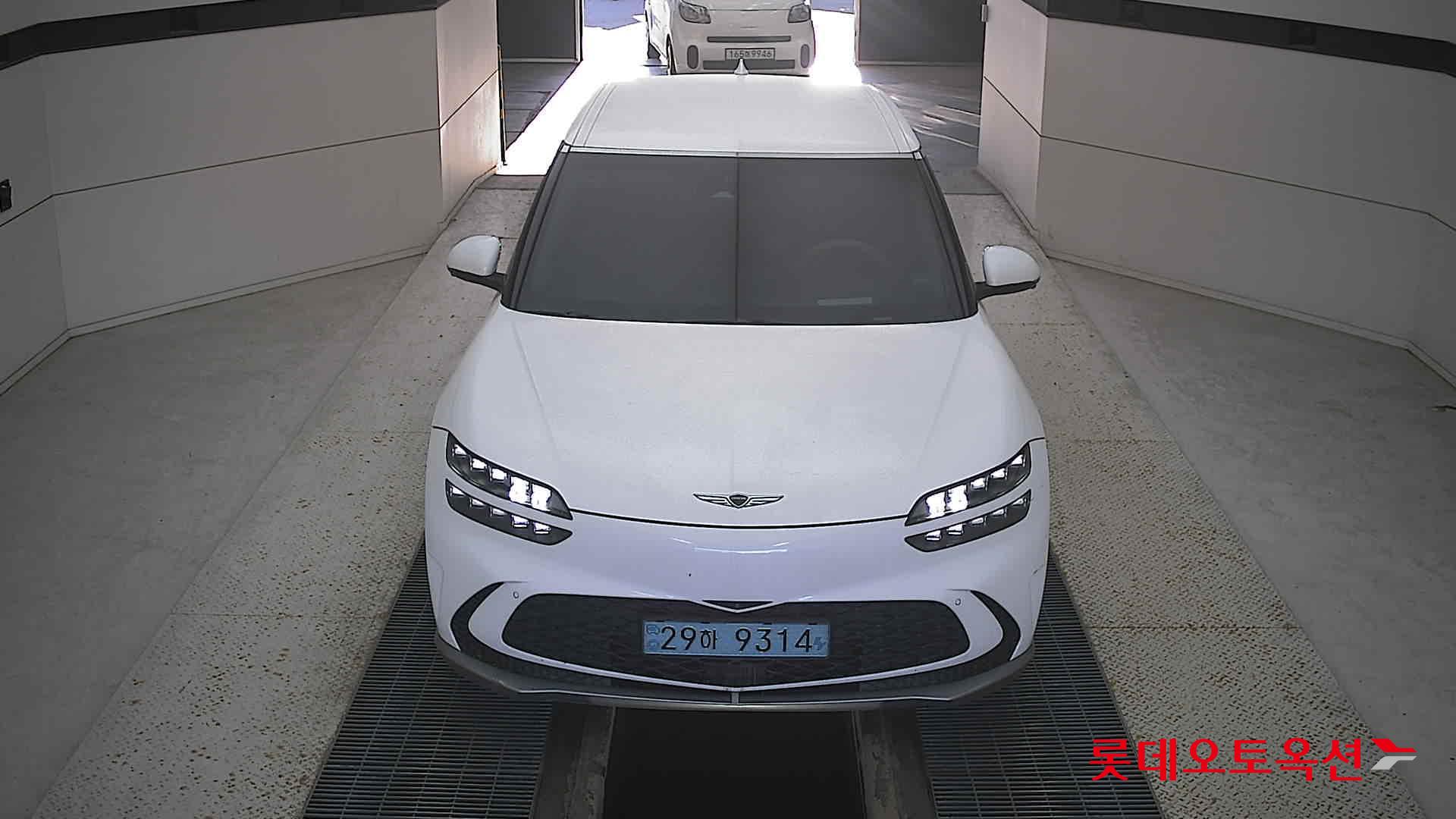 Hyundai GV60 id 3446721 из Кореи 8