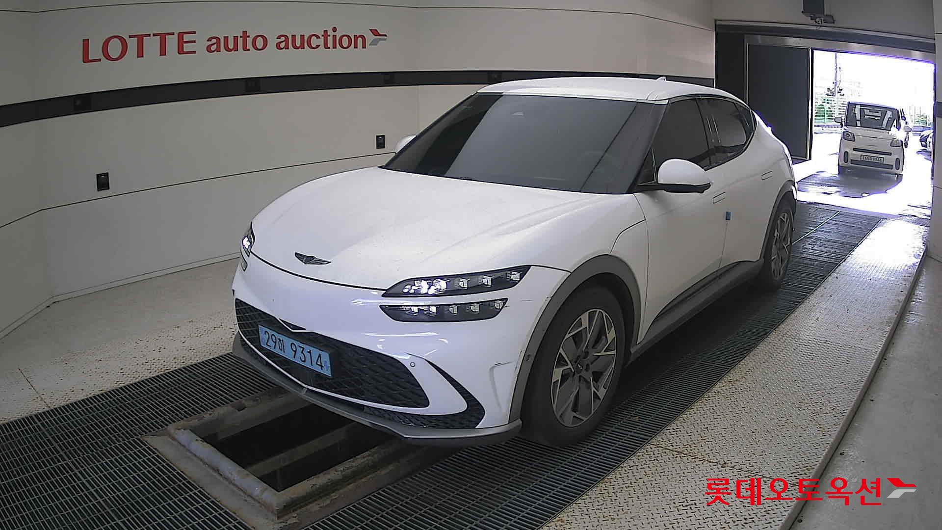 Hyundai GV60 id 3446721 из Кореи 14