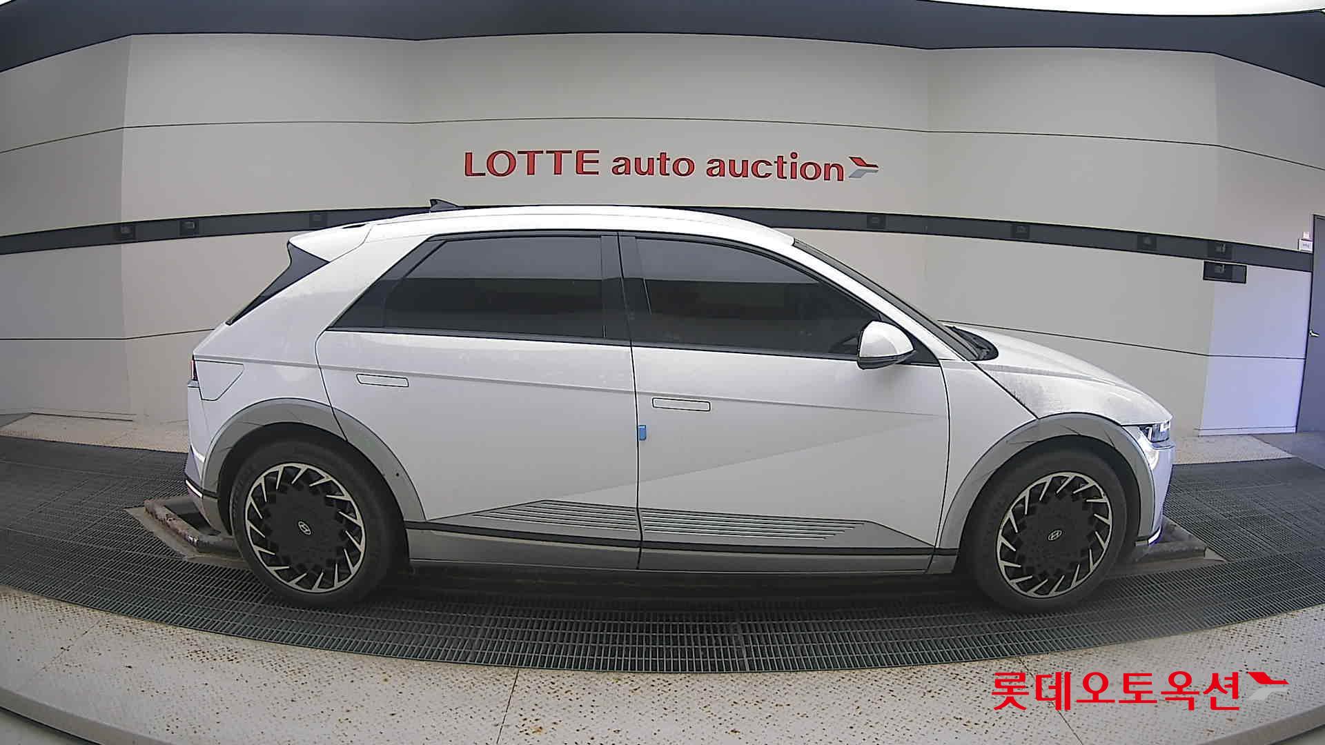 Hyundai IONIQ 5 2022 Atlas White из Кореи, фото 3