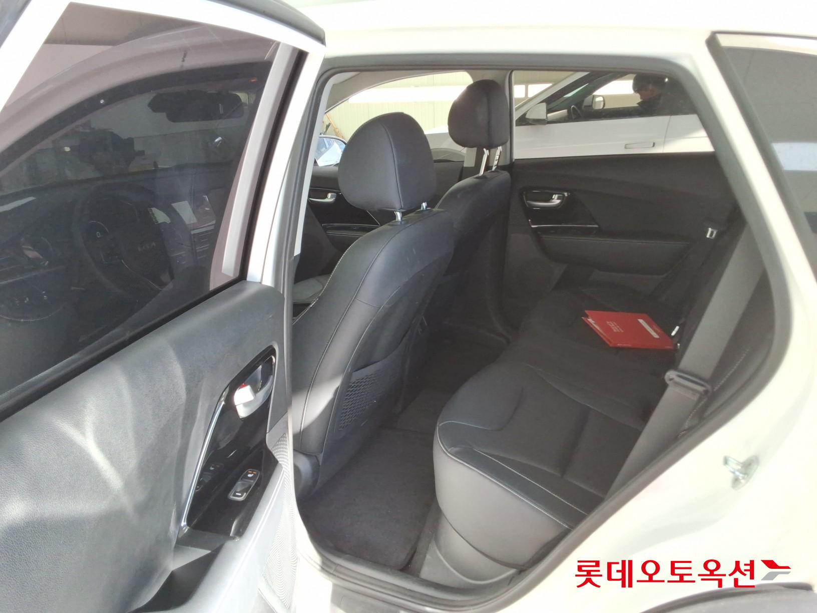 Kia Niro EV id 3446730 из Кореи 35