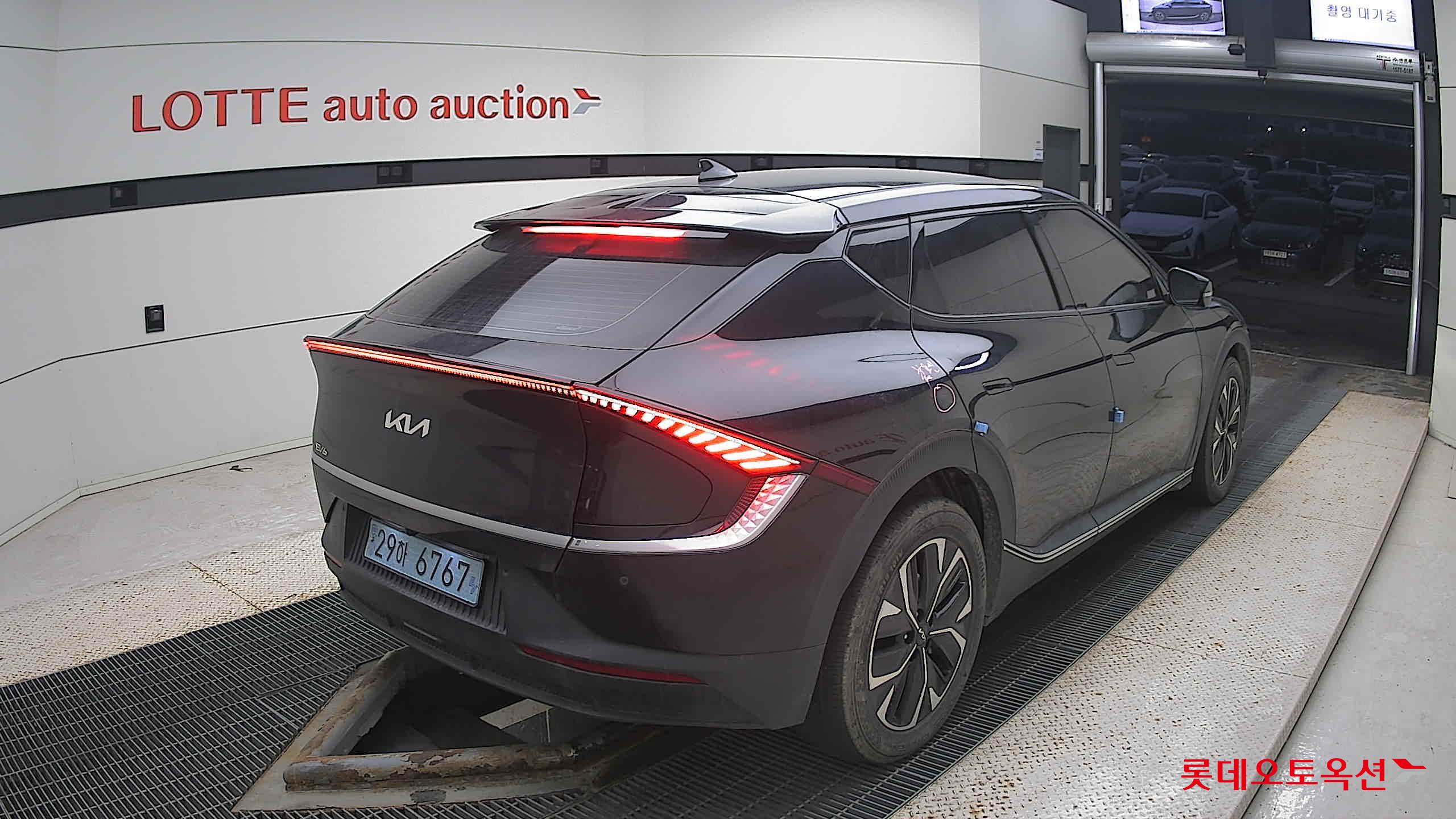 Kia EV6 2022 Aurora Black Pearl из Кореи, фото 4