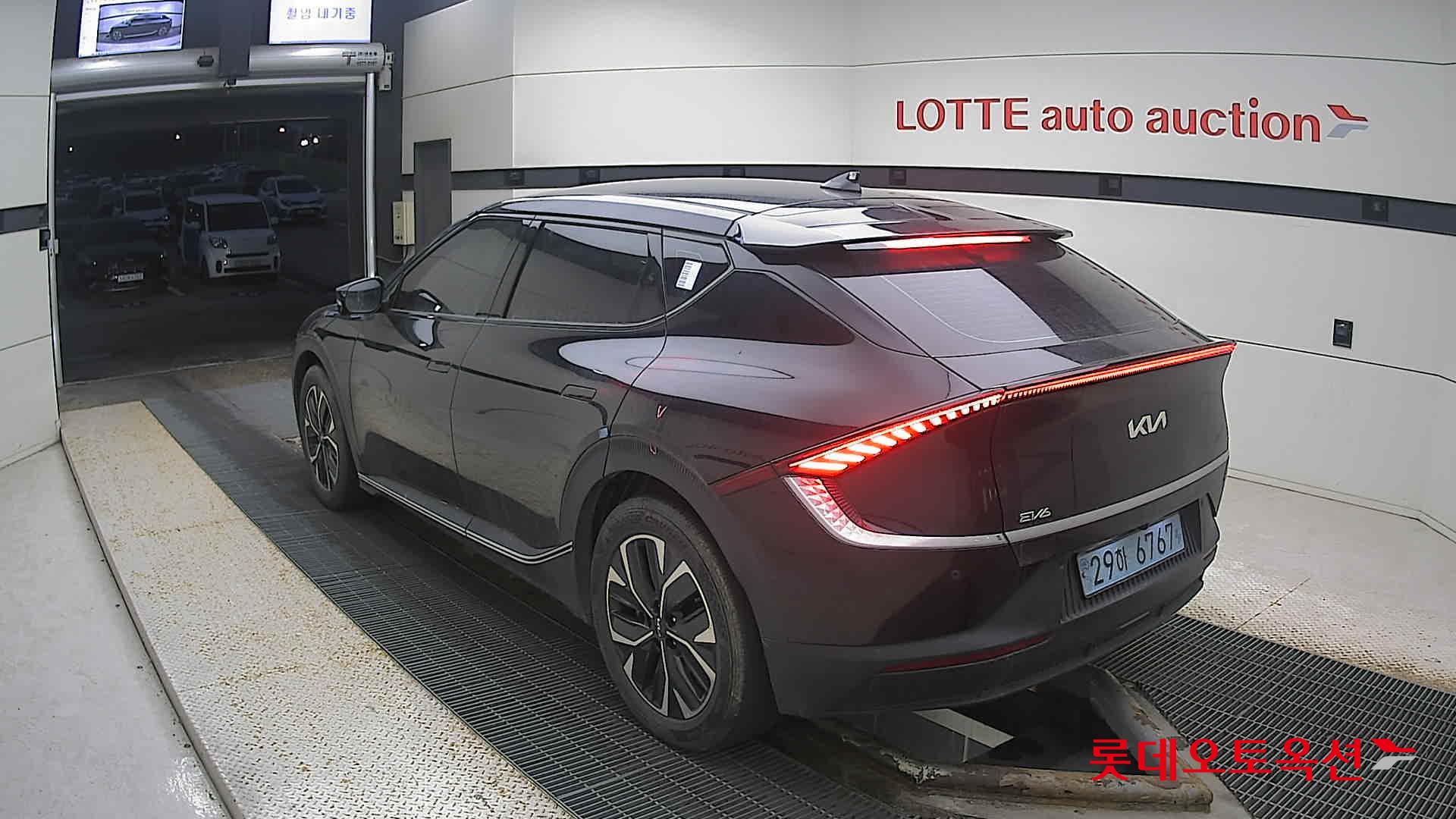 Kia EV6 2022 Aurora Black Pearl из Кореи, фото 6