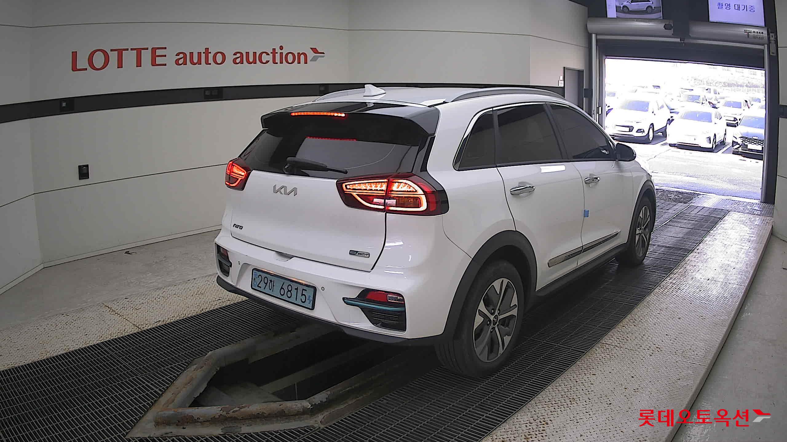 Kia Niro EV 2022 Snow White Pearl (optional) из Кореи, фото 4