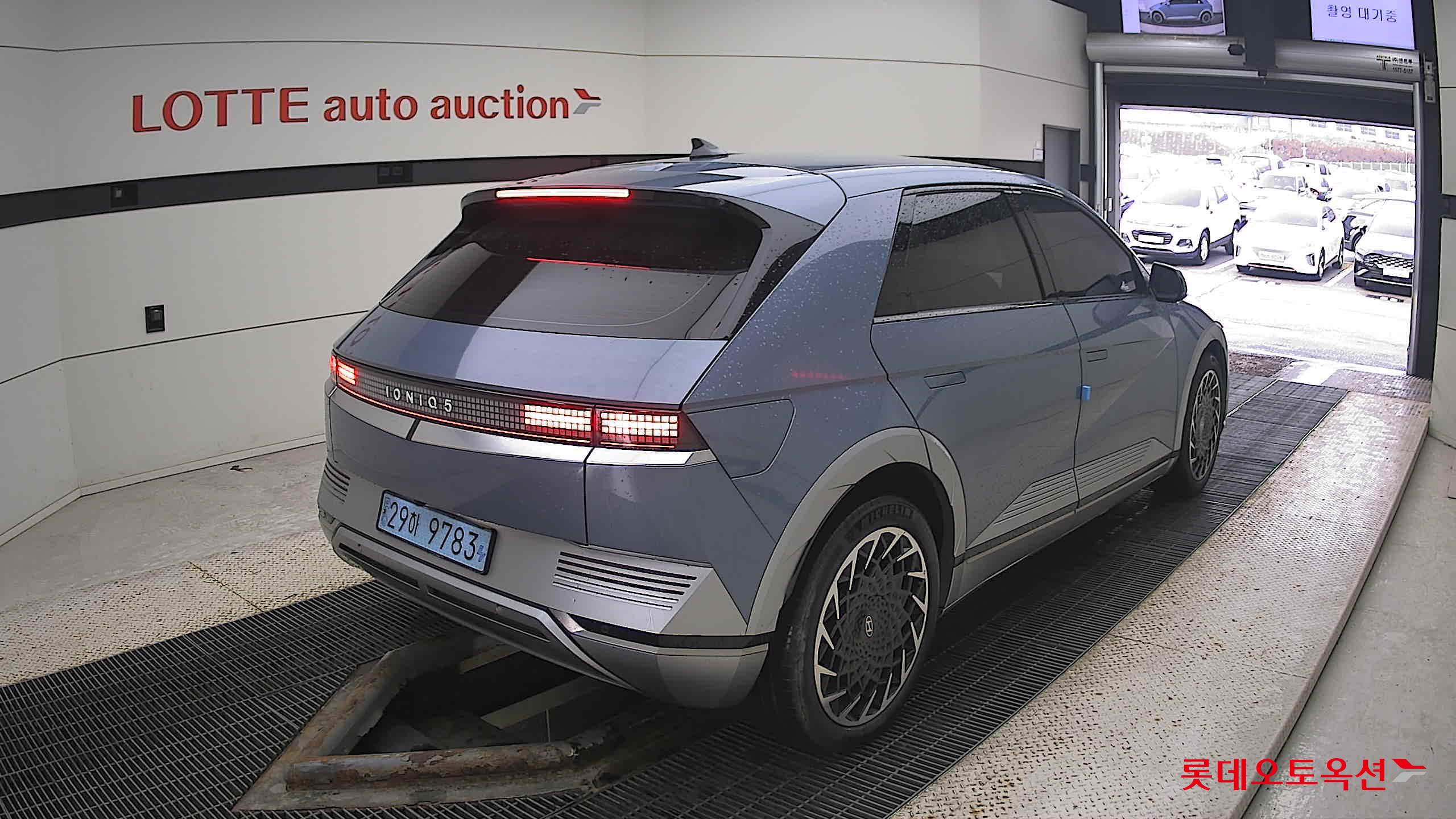 Hyundai IONIQ 5 2022 Lucid Blue Pearl из Кореи, фото 4